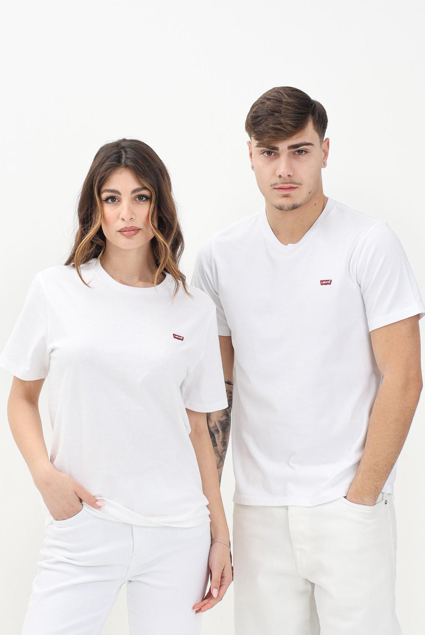 LEVI'S® T-shirt a manica corta Housemark bianca per uomo e donna 56605-0000 . LEVI'S®