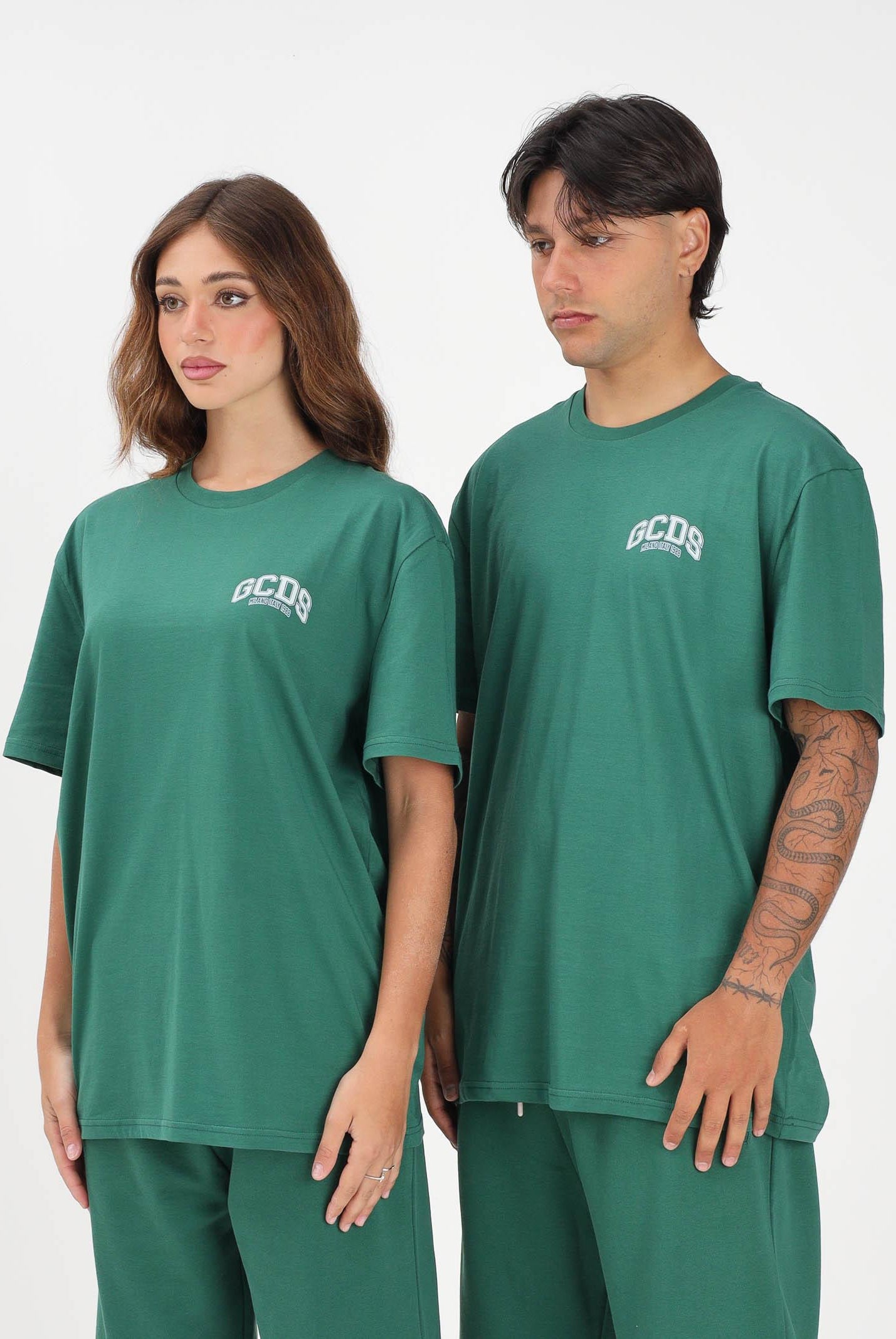GCDS T-shirt a manica corta verde per uomo e donna con stampa logo C1MEQC041J104 883G GCDS