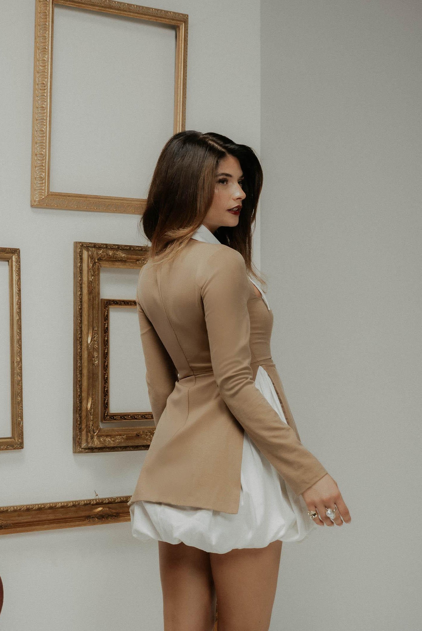 SANTAS Abito corto Noble beige da donna con gonna ballon PV2605 BEBI SANTAS