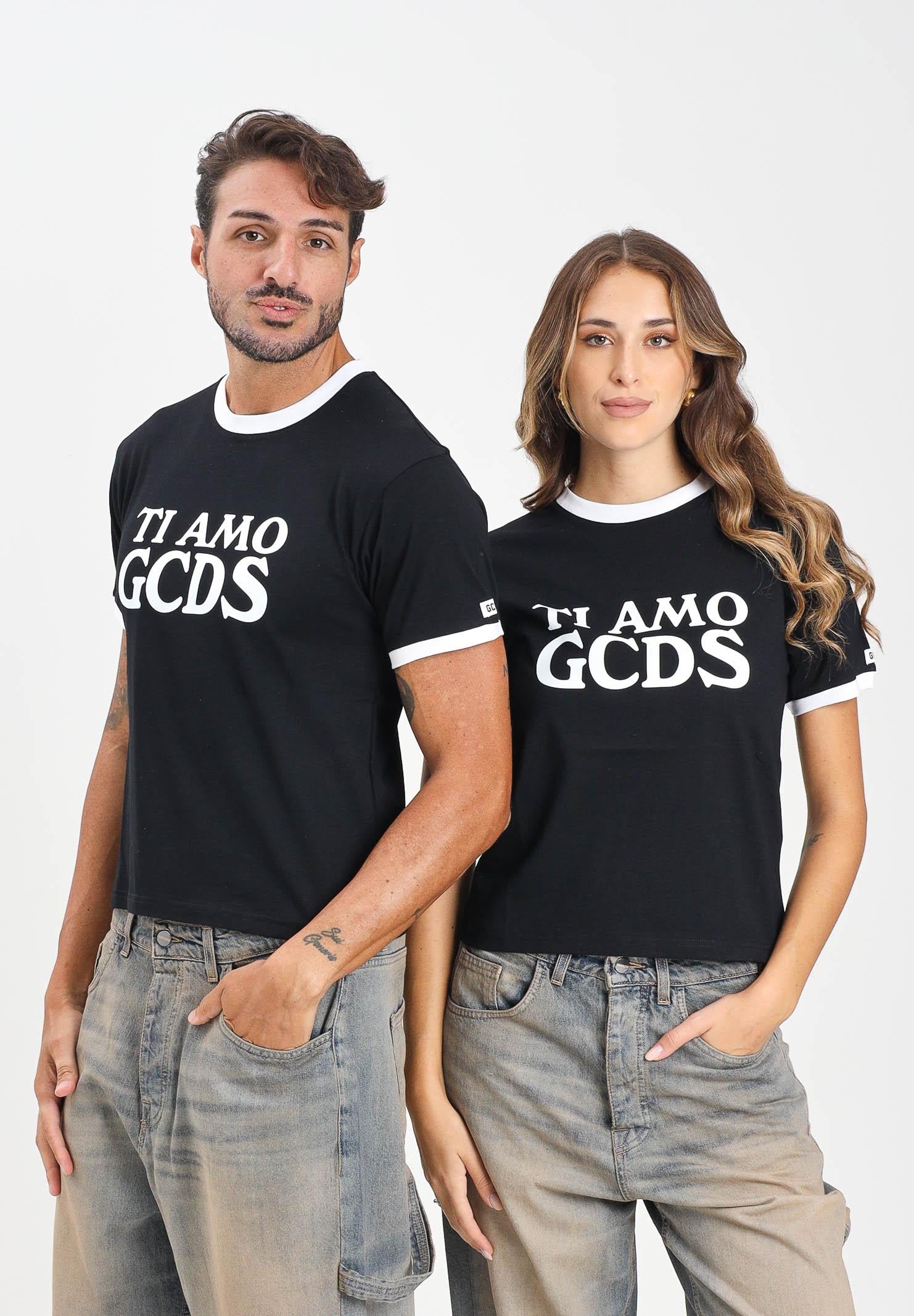 GCDS T-shirt a manica corta nera per uomo e donna con stampa Ti Amo GCDS A2OM2308JG4 99 GCDS
