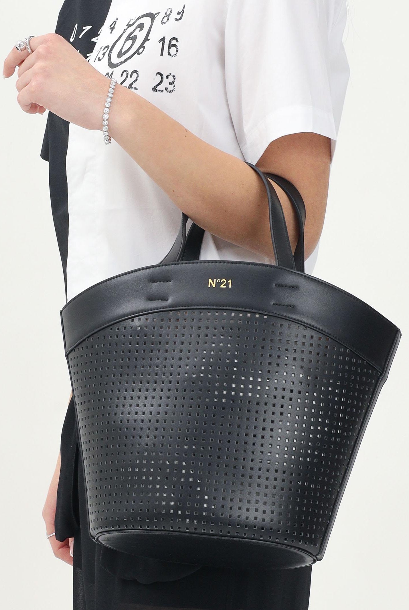 N21 Shopper nera da donna in tessuto spalmato traforato N2104SN0422 0N900 N21