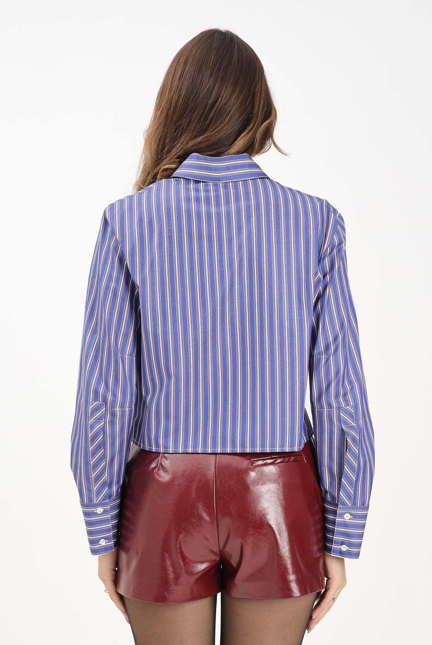 SIMONA CORSELLINI Camicia a manicca lunga blu da donna con taglio cropped e fantasia a righe A25CPCA01501-C00174 V0744 SIMONA CORSELLINI