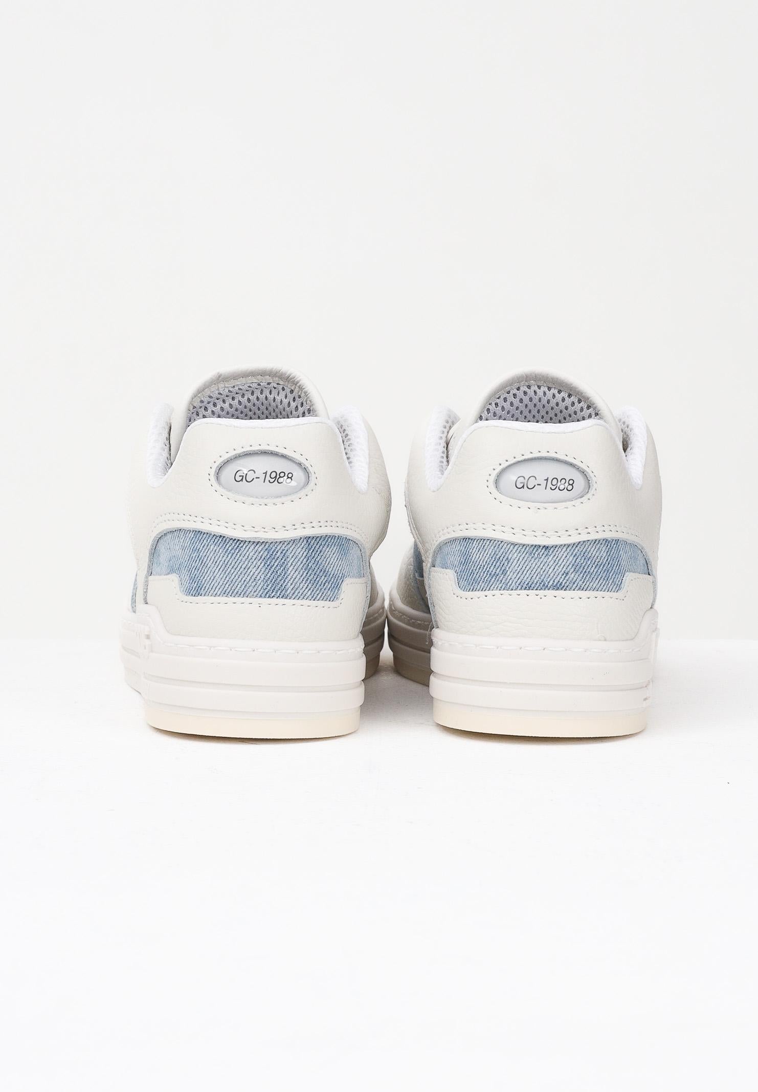 GCDS Sneakers panna da uomo con inserti in denim chiaro GCU1011 460 GCDS