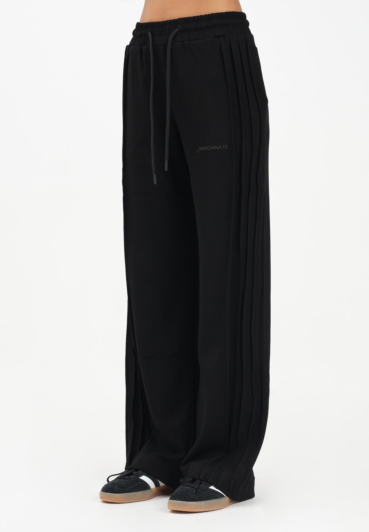 HINNOMINATE Pantalone sportivo nero da donna con nervature laterali HMABW01995 NE01 HINNOMINATE