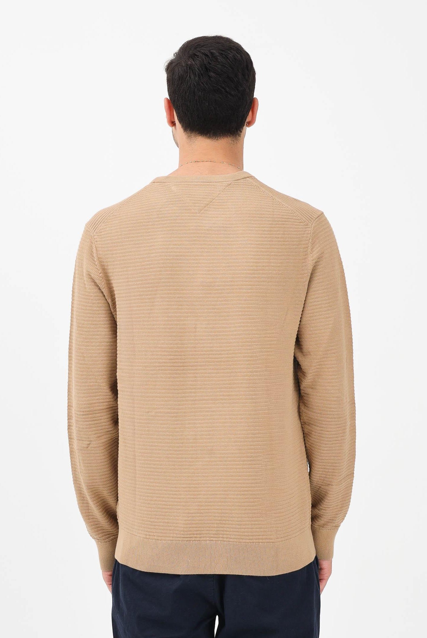 TOMMY HILFIGER Maglioncino girocollo beige da uomo caratterizzato da lavorazione a maglia tramata MW0MW41643 RBC TOMMY HILFIGER