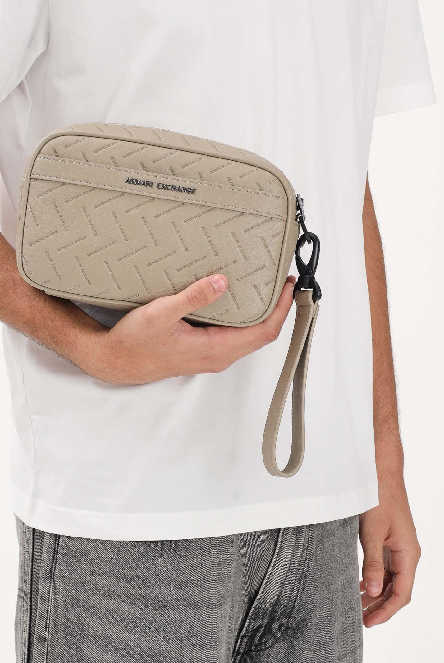 ARMANI EXCHANGE Pochette beige da uomo con logo all-over XM002600AF22652 U6229 ARMANI EXCHANGE
