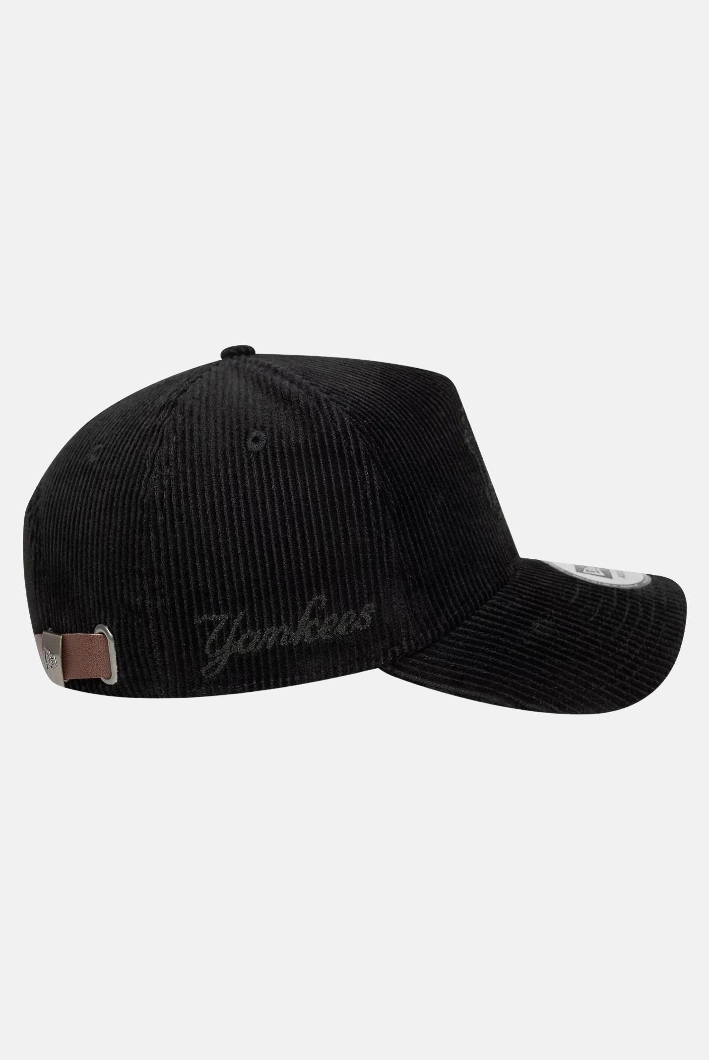 NEW ERA Cappello con visiera 9FORTY E-Frame New York Yankees MLB nero per uomo e donna 60759016 . NEW ERA