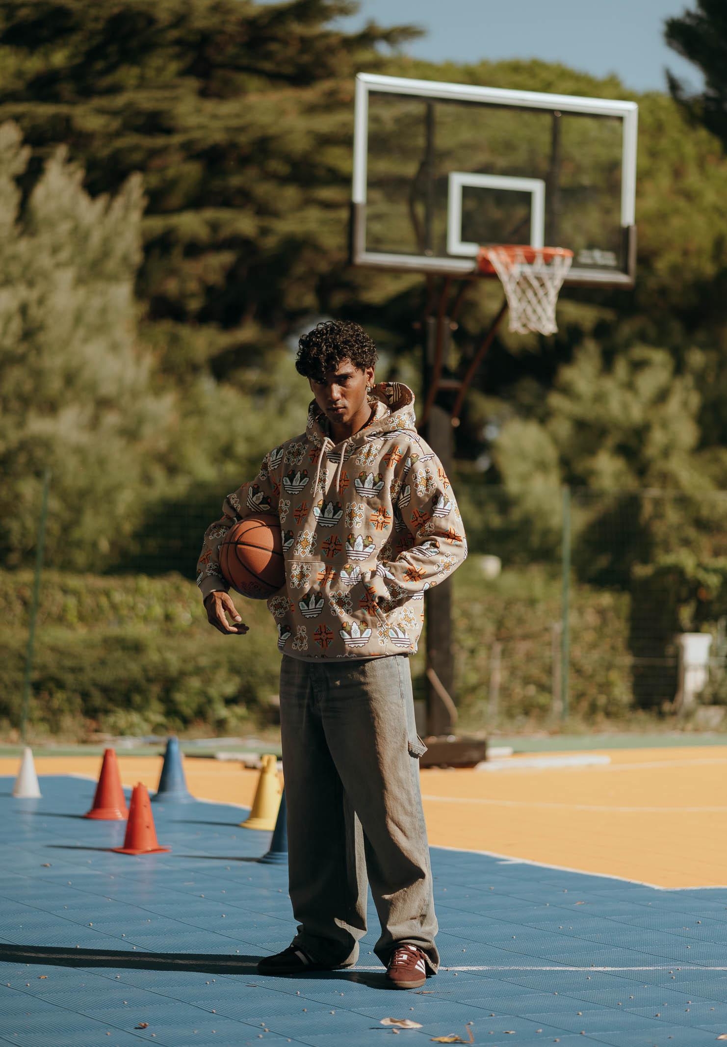 ADIDAS ORIGINALS Felpa con cappuccio GRAPHIC HD FLEECE beige da uomo JW1084 ADIDAS ORIGINALS