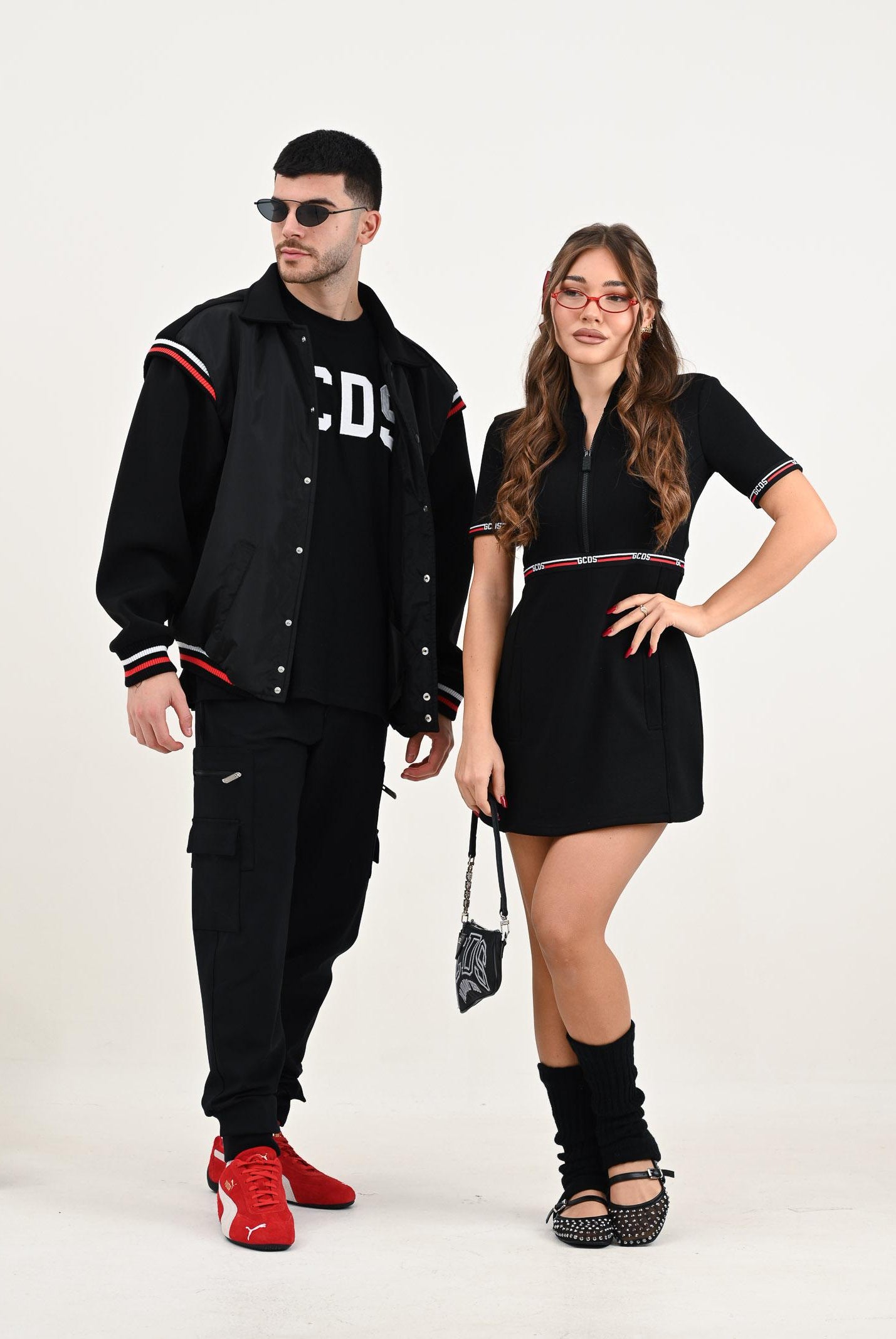 GCDS Abito corto nero da donna con nastri logati B2EW1003JJ3 99 GCDS