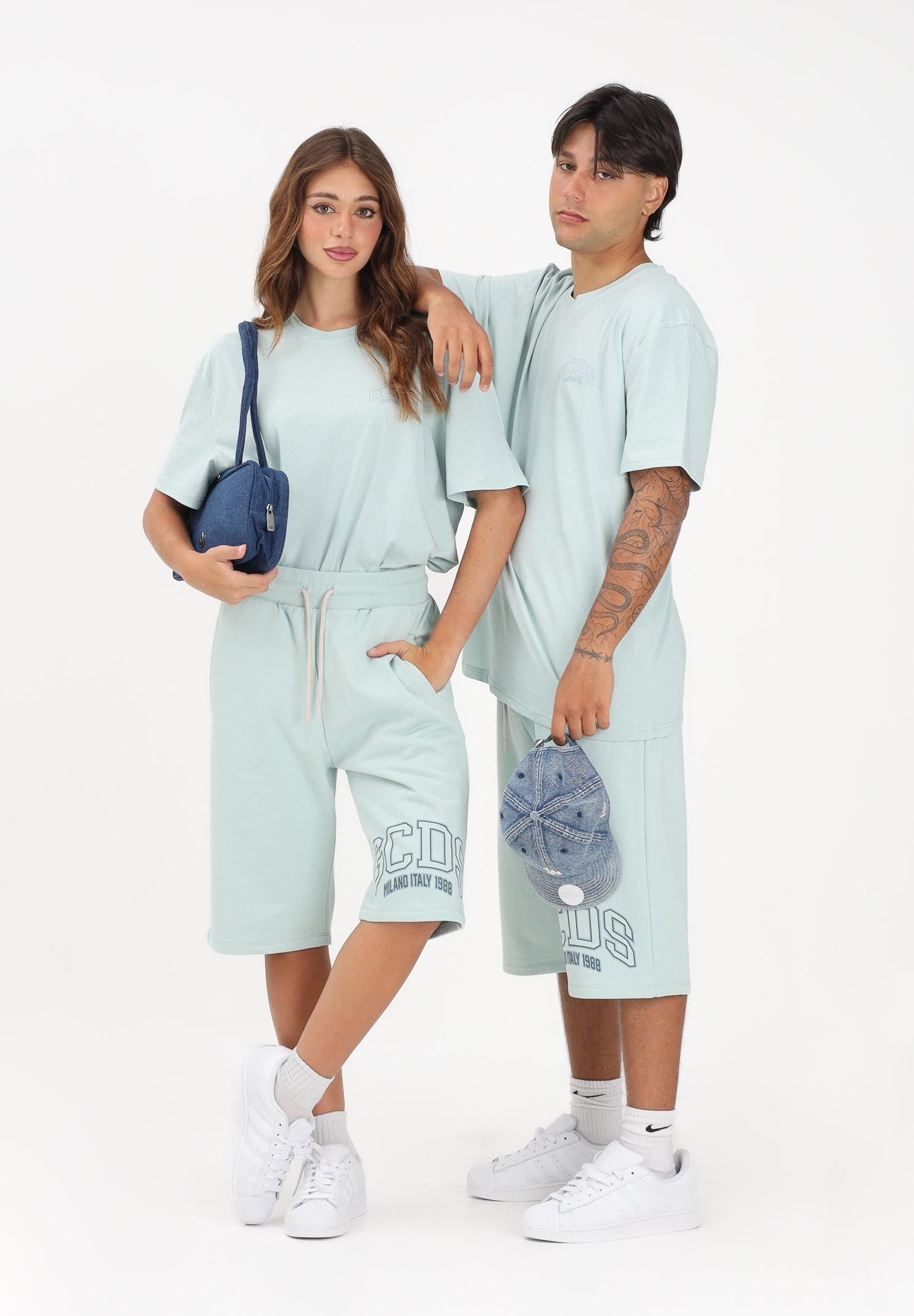 GCDS Shorts sportivo verde acqua per uomo e donna con stampa logo C1MEQL216F004 818G GCDS