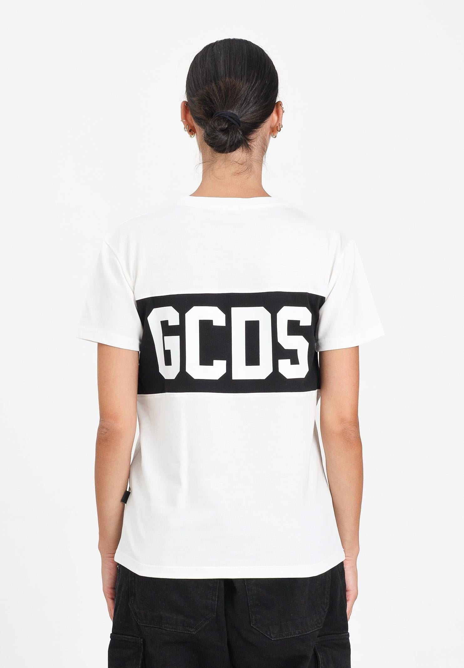 GCDS T-shirt a manica corta bianca per donna, ragazzi e bambini con fascia nera logata B2JU2329JF1 15 GCDS