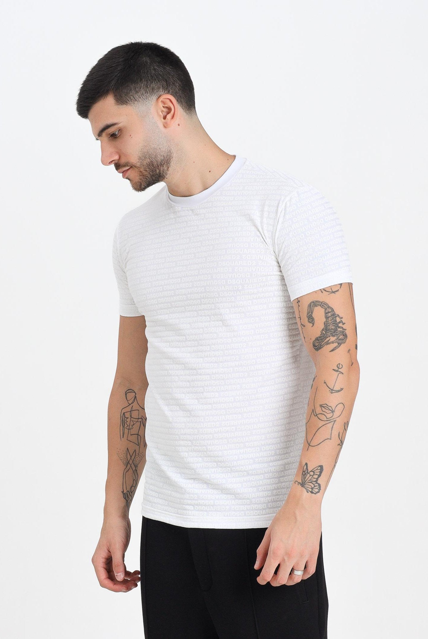 DSQUARED2 T-shirt a manica corta bianca da uomo con logo all-over D9H136050T 100 DSQUARED2