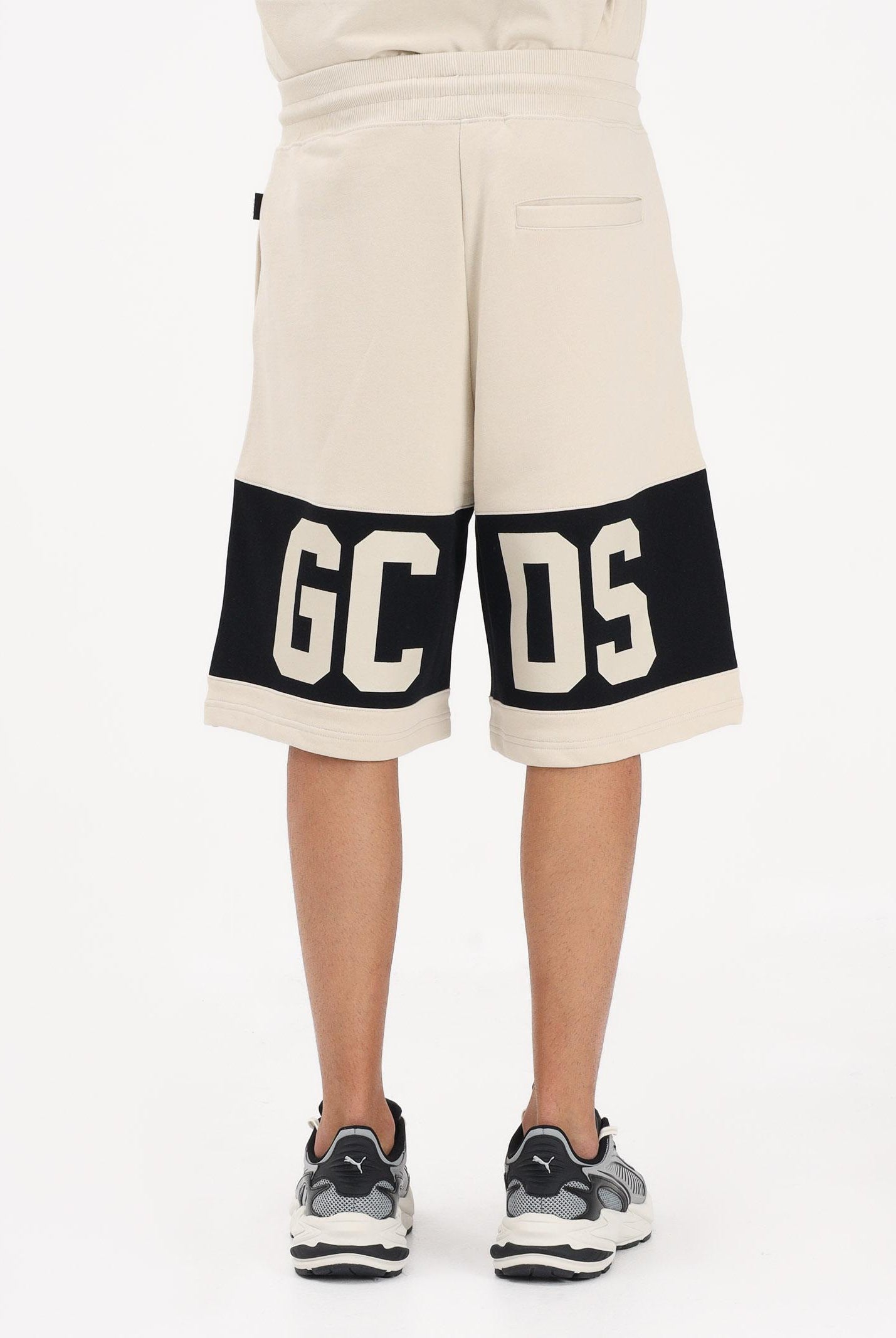 GCDS Shorts sportivo beige per uomo e donna con logo Z0MLQL228F004 316B GCDS
