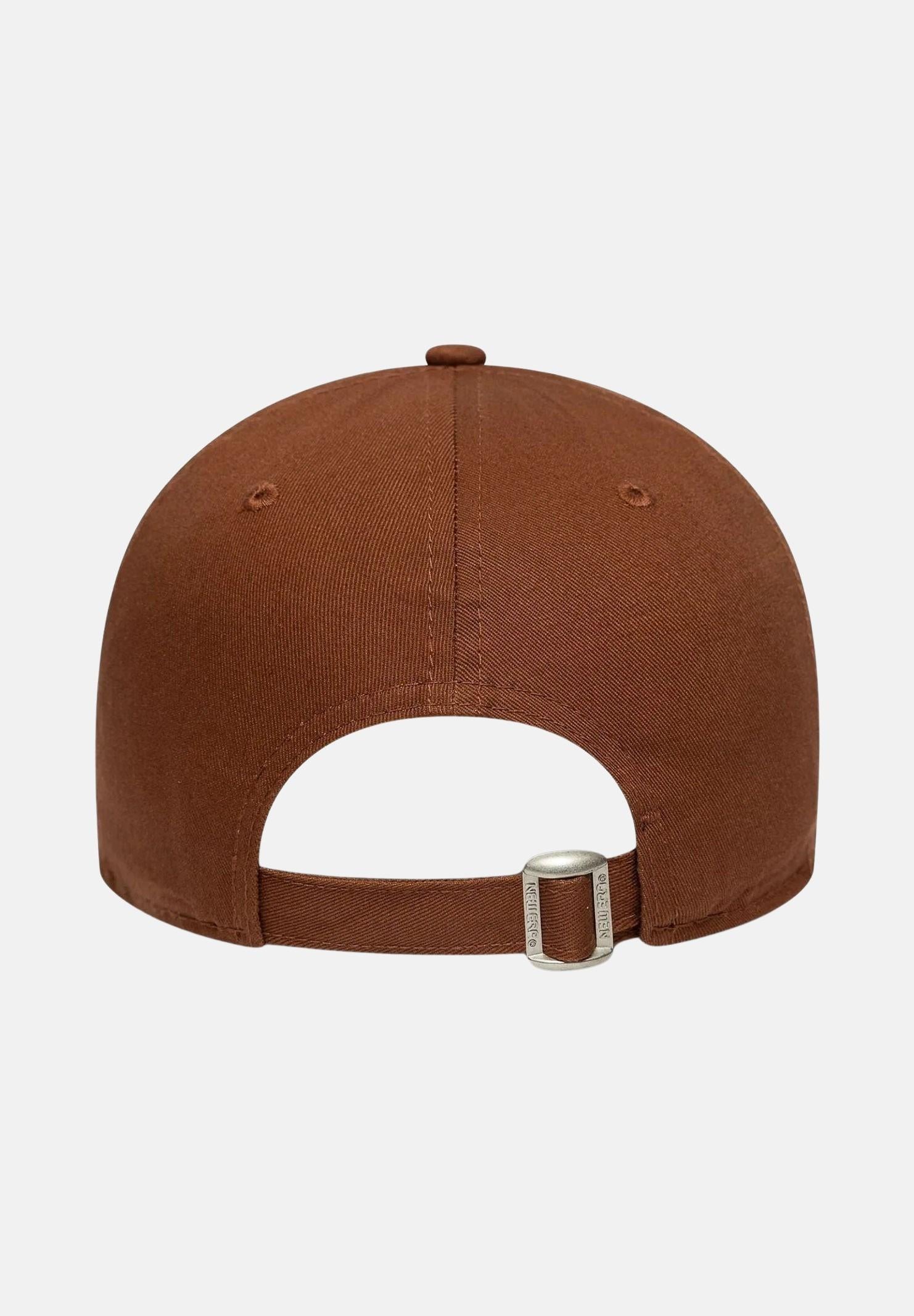 NEW ERA Cappello con visiera 9FORTY New York Yankees MLB League Essential marrone per uomo e donna 60691396 . NEW ERA