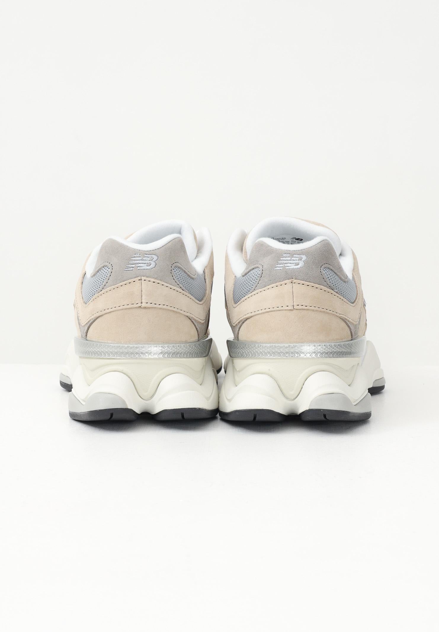 NEW BALANCE Sneakers 9060 beige da uomo U9060LBD . NEW BALANCE