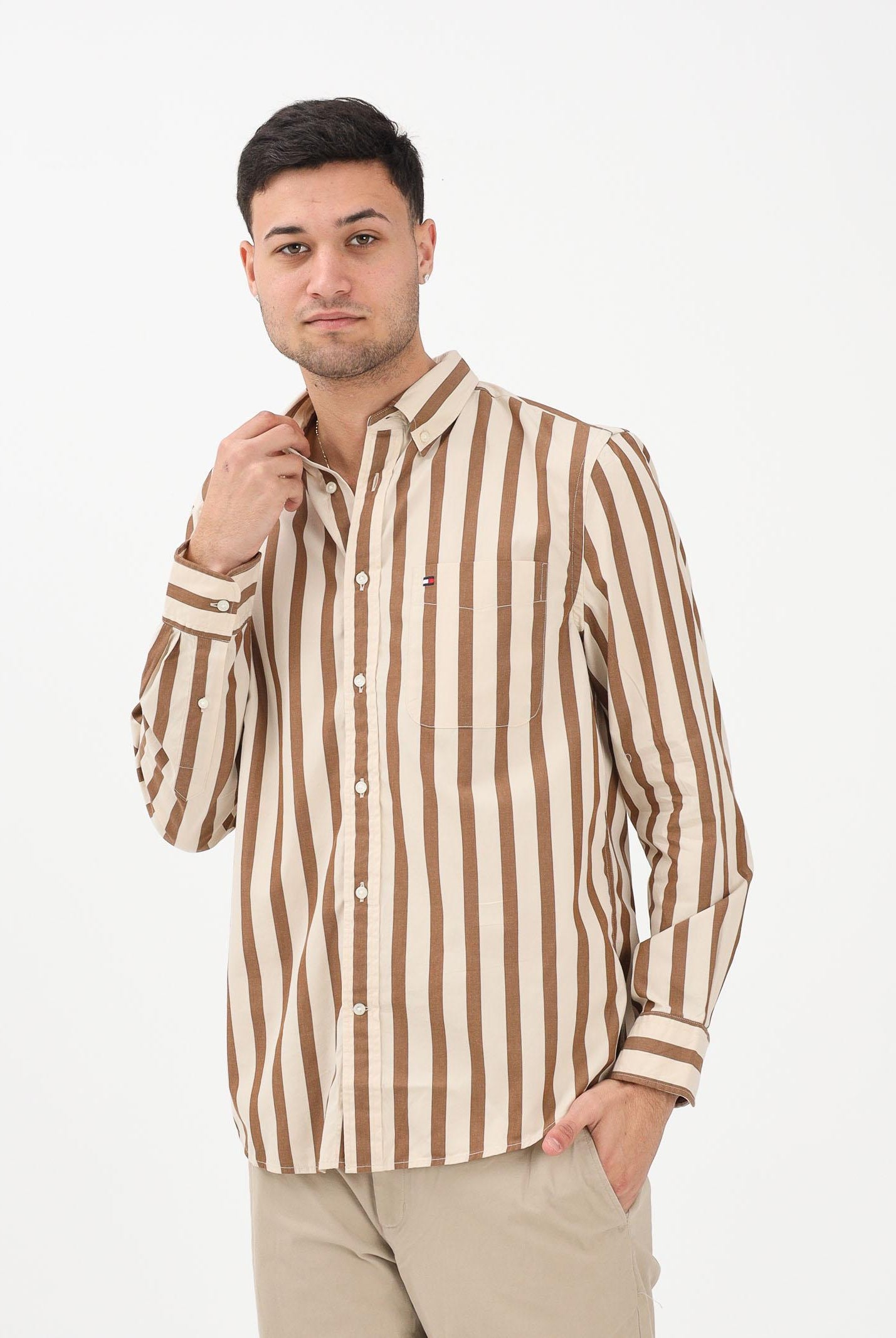 TOMMY HILFIGER Camicia a manica lunga da uomo con motivo a righe nei toni del beige e del marrone MW0MW41715 0AA TOMMY HILFIGER