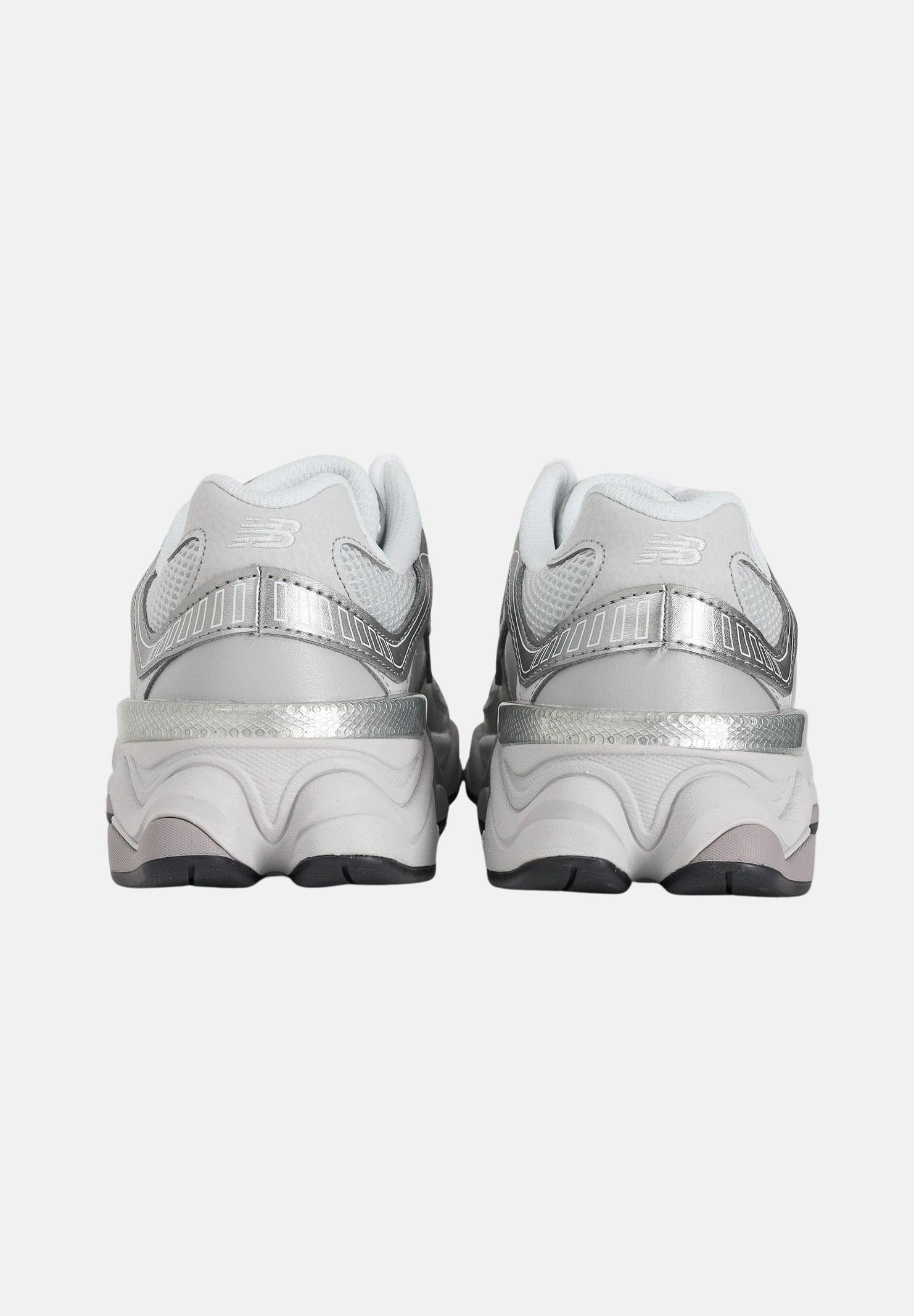NEW BALANCE Sneakers 9060 Lace argento per uomo e donna G90602LB . NEW BALANCE