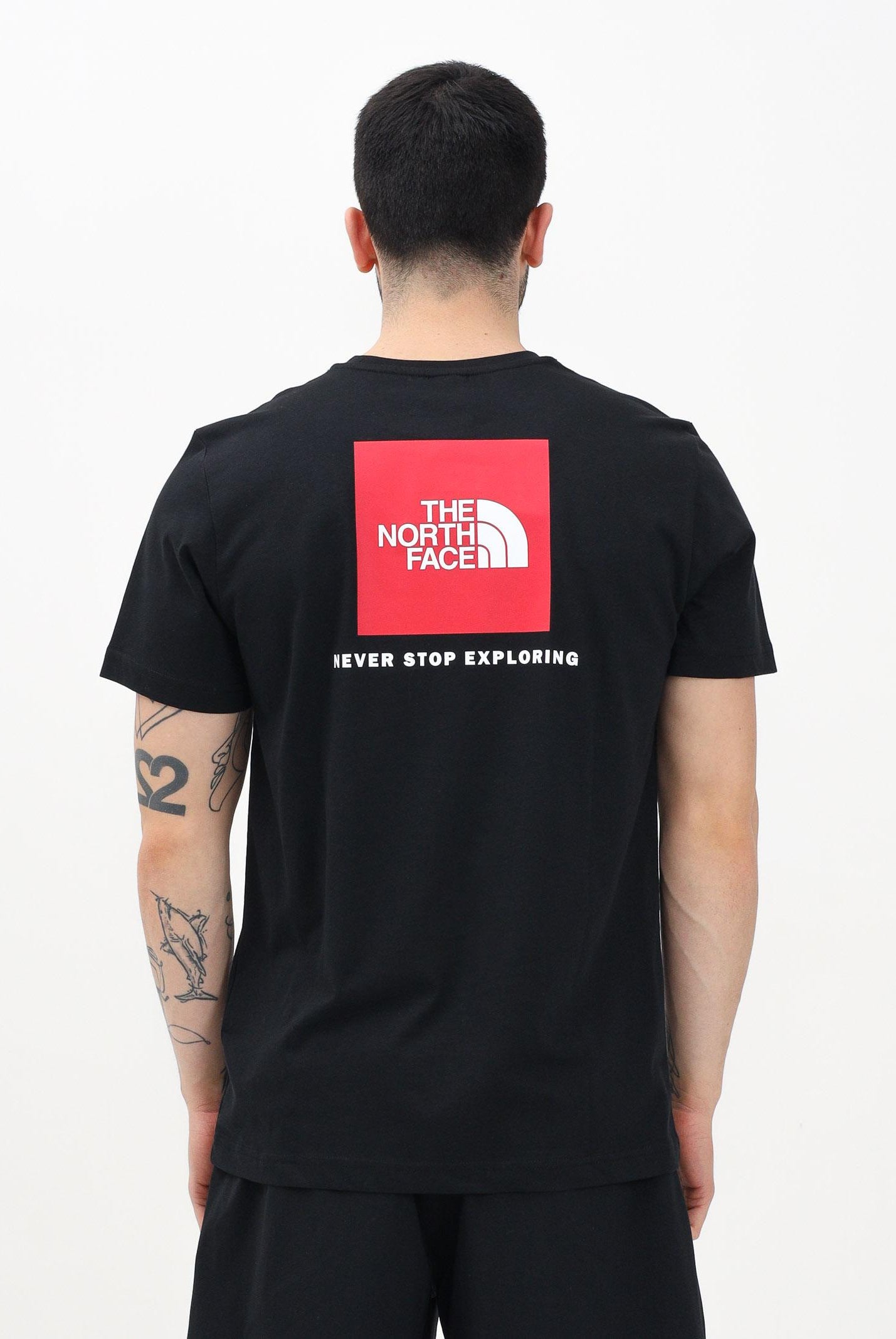 THE NORTH FACE T-shirt a manica corta NSE Reflective Box nera da uomo NF0A87NPJK31 . THE NORTH FACE