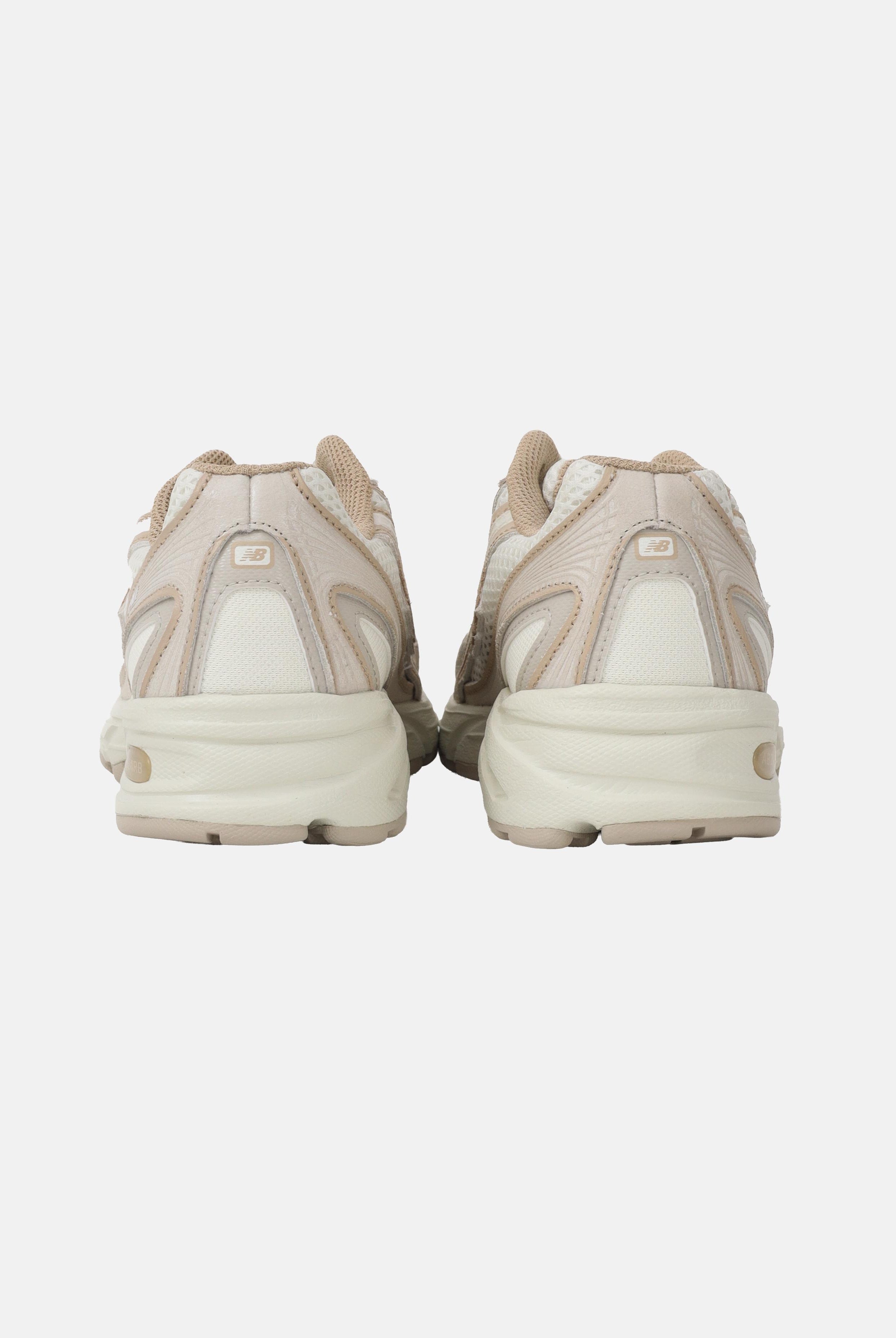 NEW BALANCE Sneakers 740 panna e beige per uomo e donna U740IN2 . NEW BALANCE