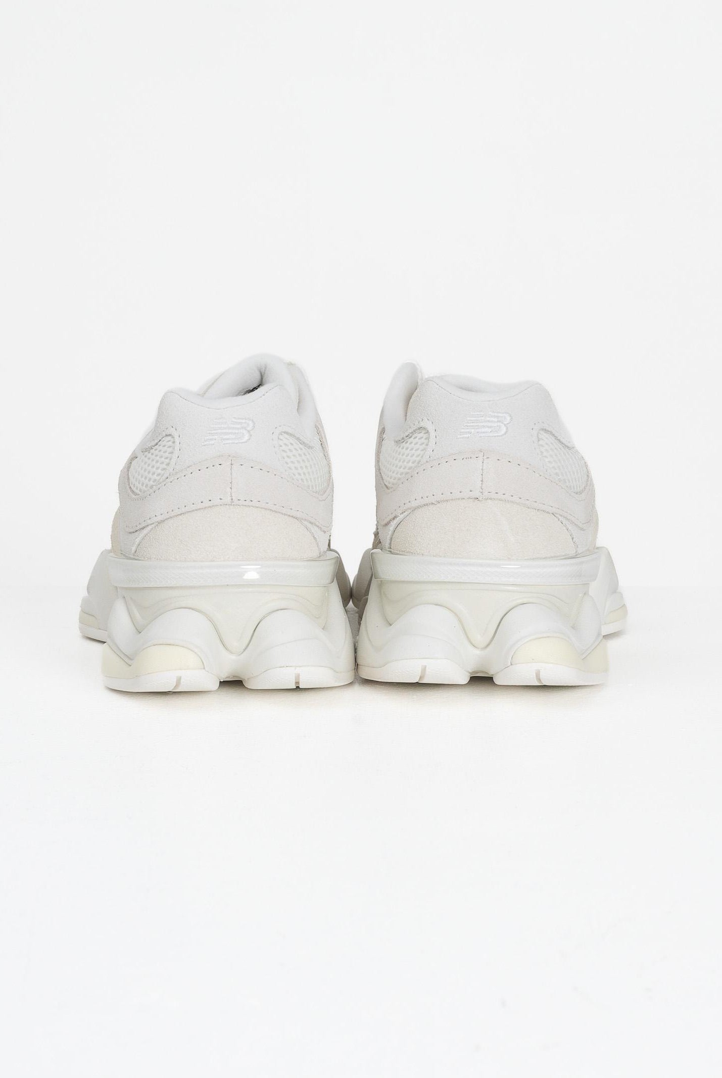 NEW BALANCE Sneakers 9060 panna da uomo U9060ERB . NEW BALANCE