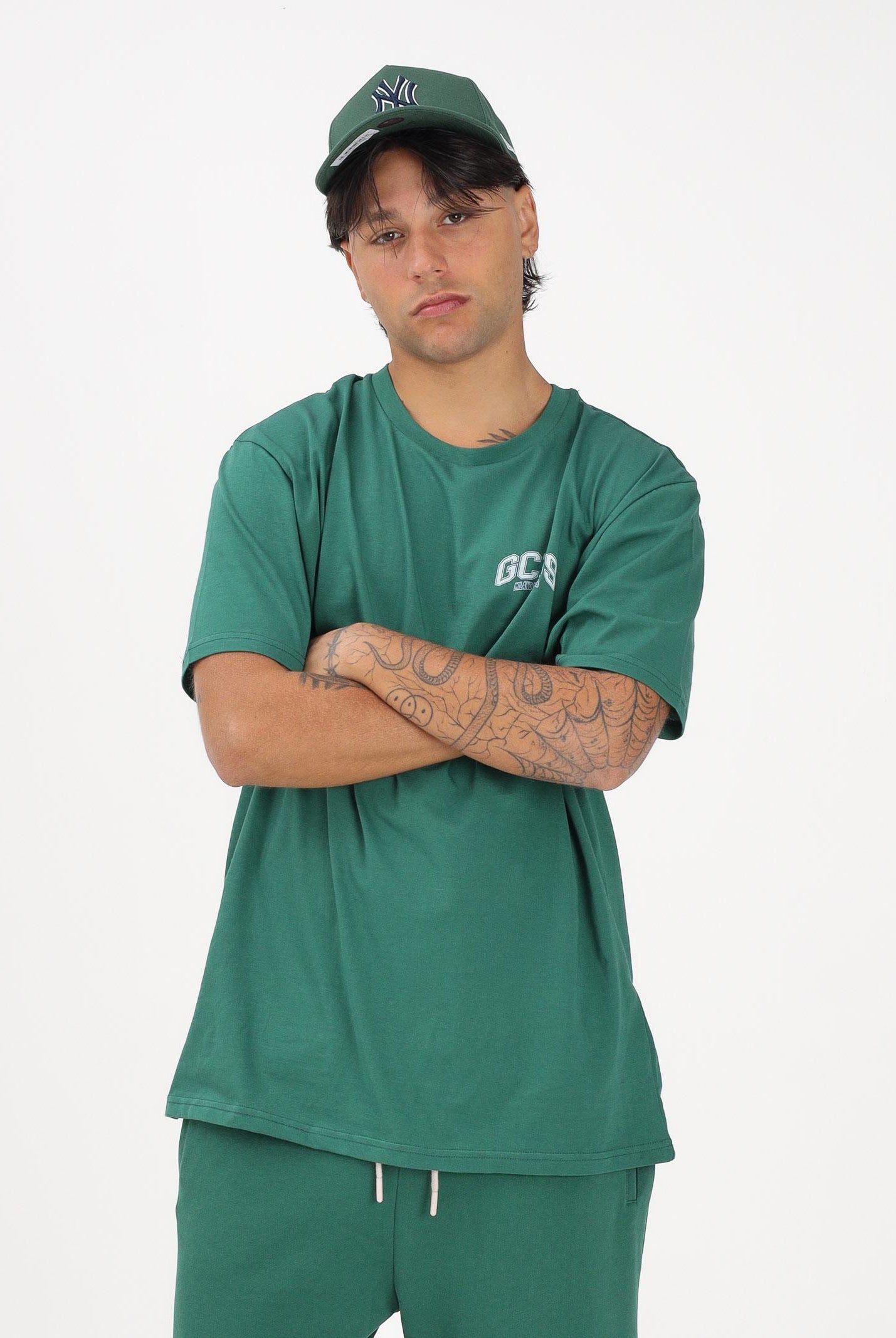 GCDS T-shirt a manica corta verde per uomo e donna con stampa logo C1MEQC041J104 883G GCDS