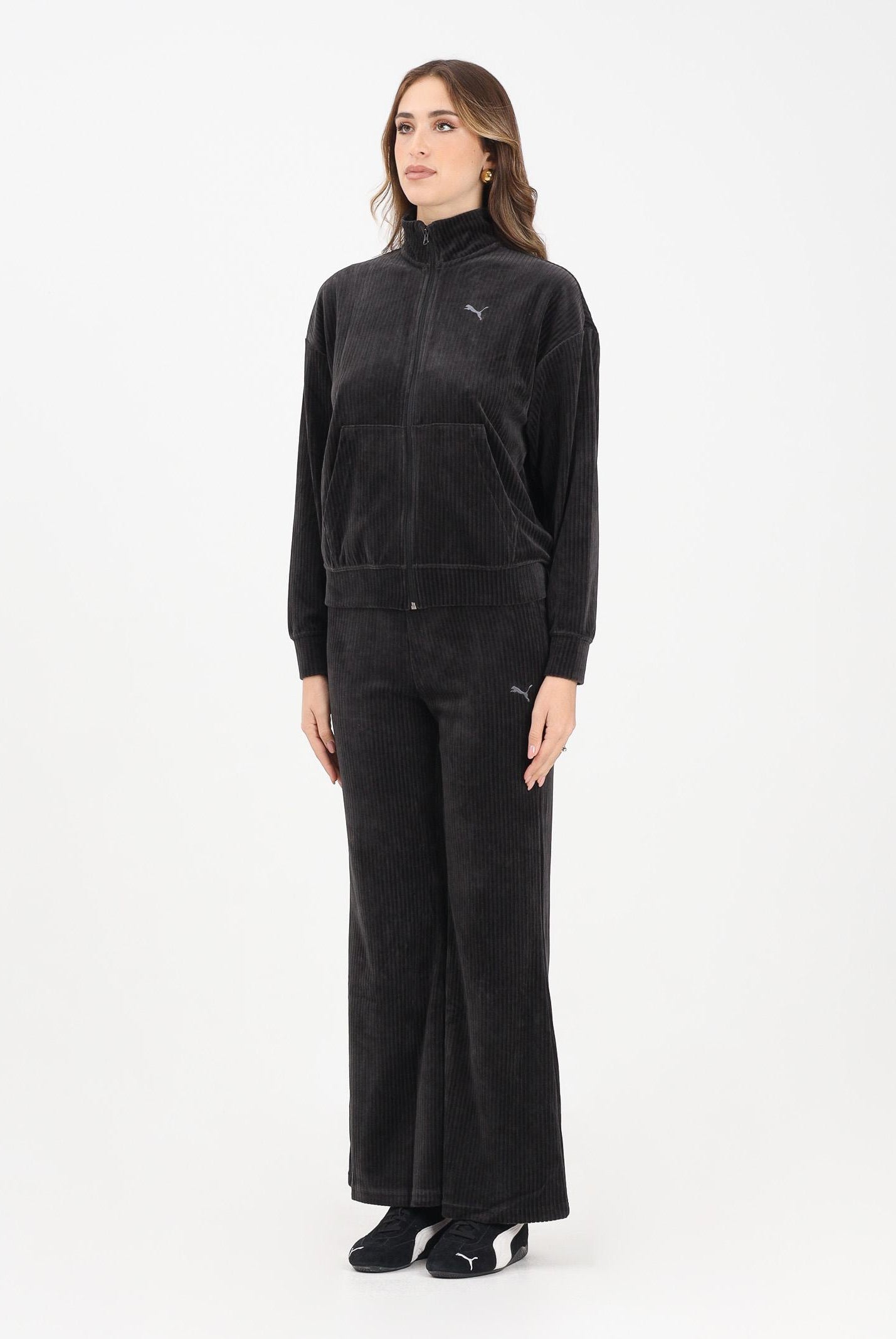 PUMA Tuta sportiva nera da donna realizzata in velluto a costine 688164 01 PUMA