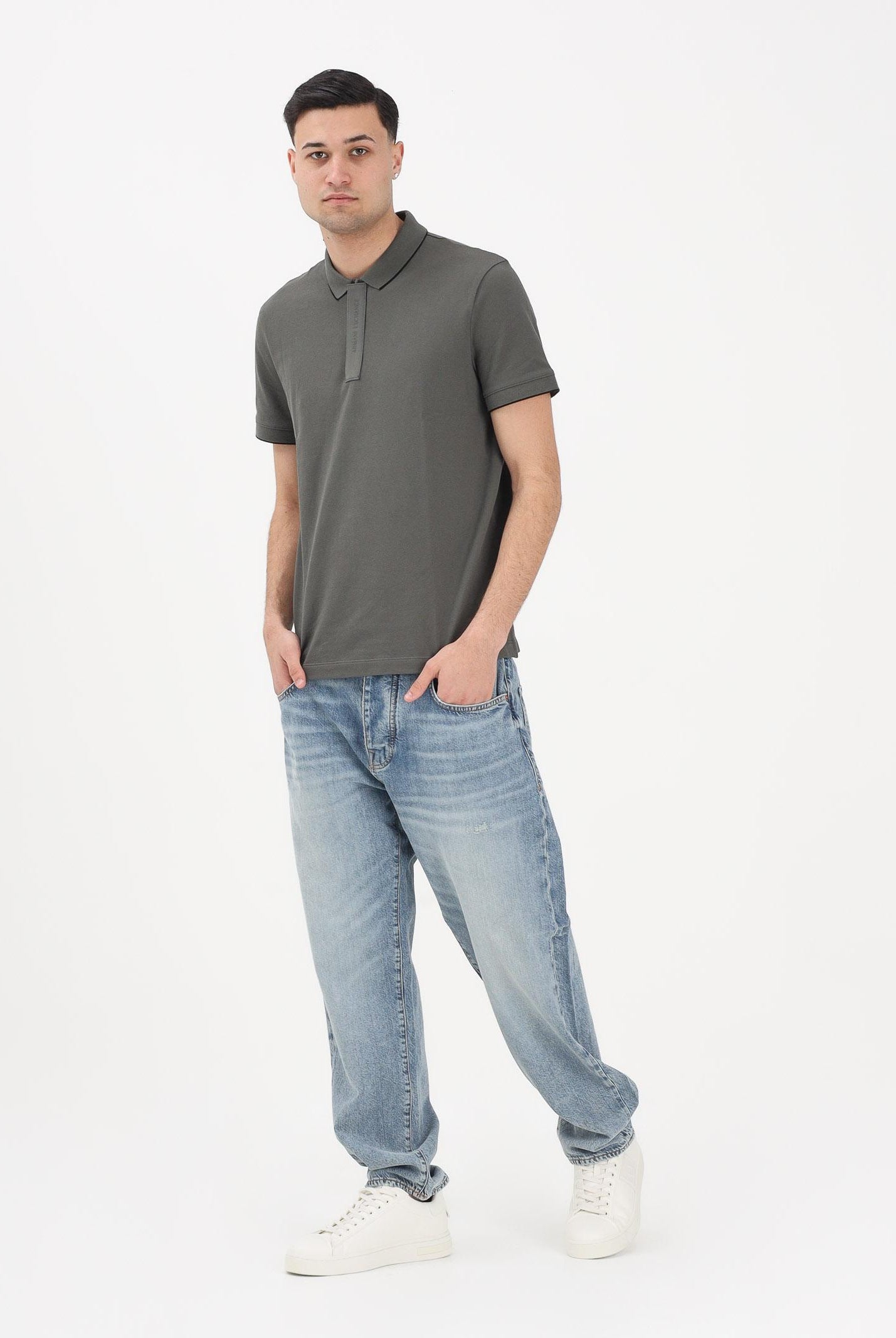 ARMANI EXCHANGE Jeans in denim da uomo con lavaggio chiaro effetto leggermente vissuto XM000075AF24014 MB001 ARMANI EXCHANGE