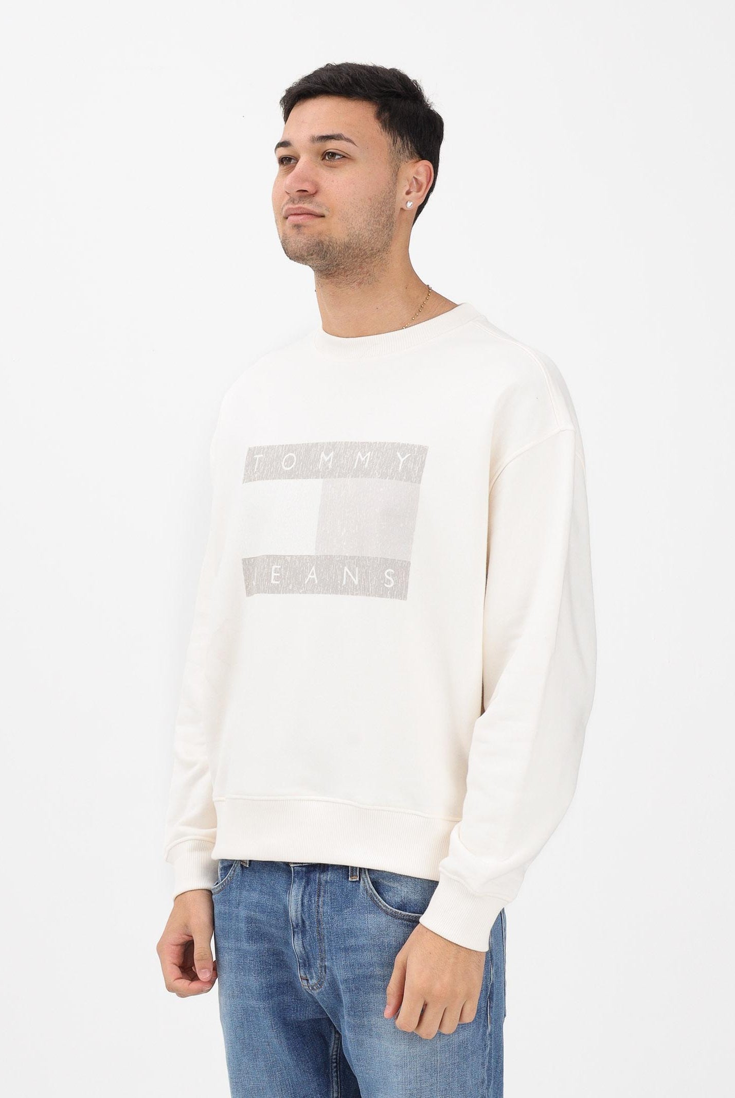 TOMMY JEANS Felpa girocollo panna da uomo stile '90s con distintivo DM0DM22384 YBH TOMMY JEANS