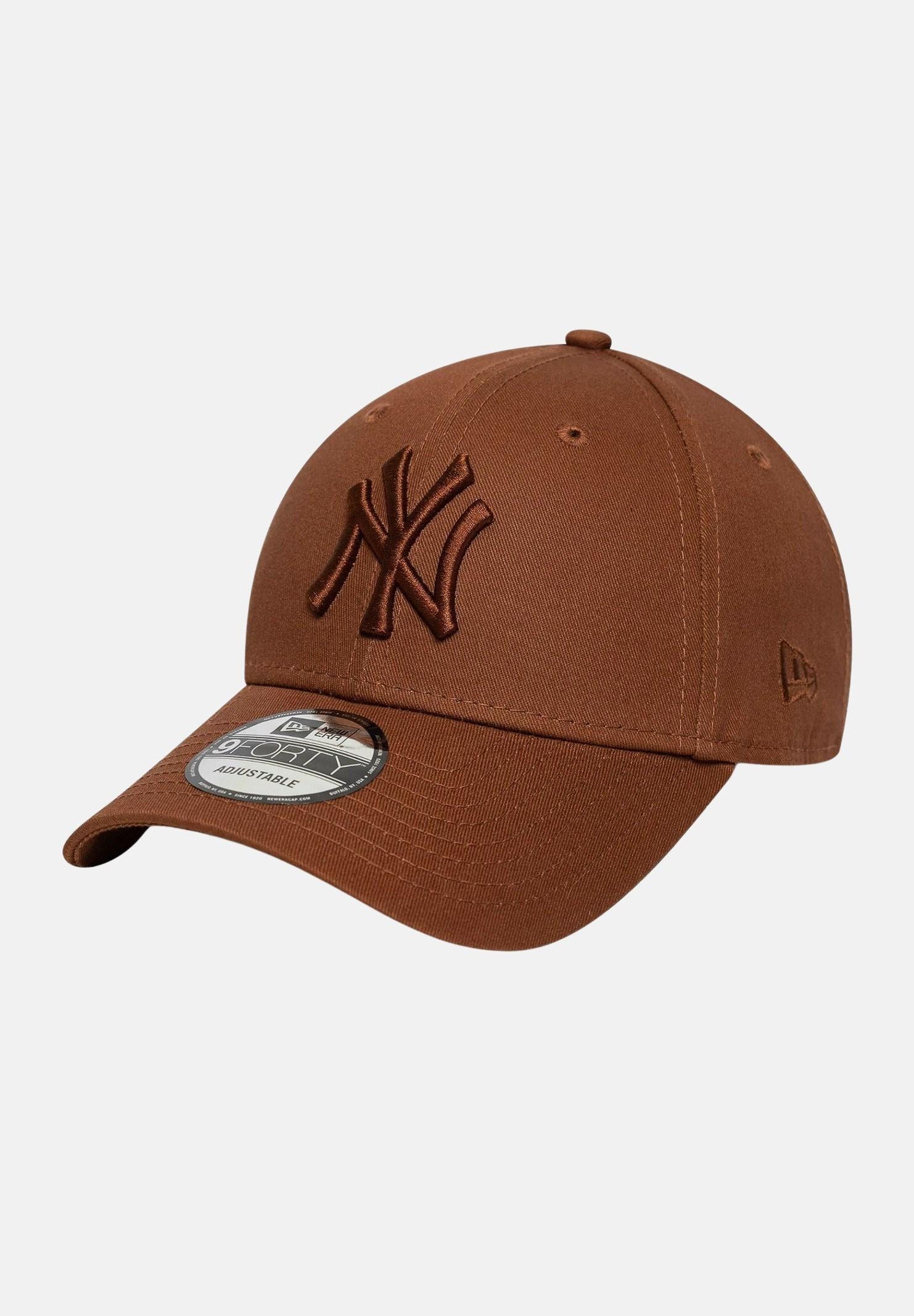 NEW ERA Cappello con visiera 9FORTY New York Yankees MLB League Essential marrone per uomo e donna 60691396 . NEW ERA