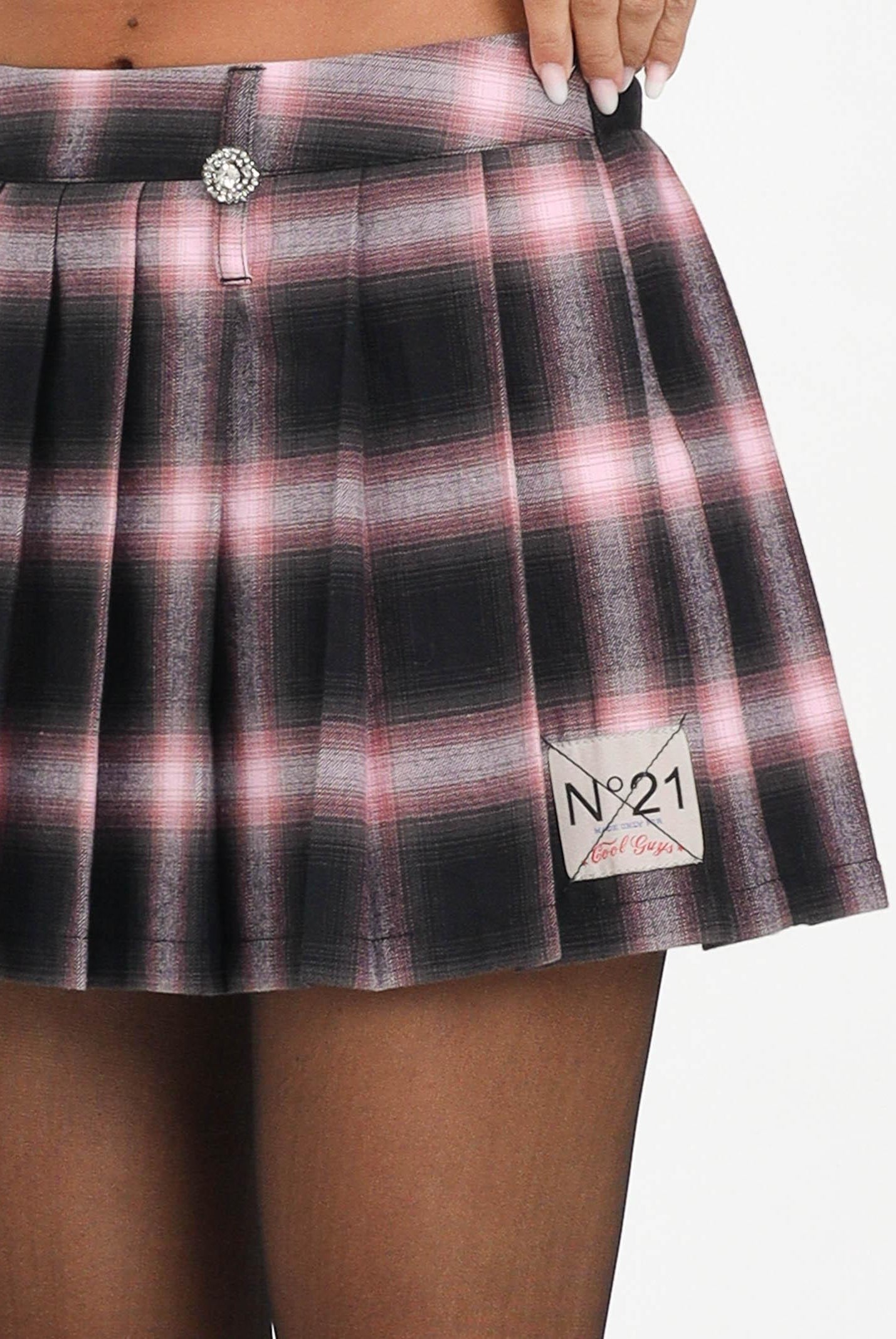 N21 Gonna corta a pieghe per donna e bambina realizzata in flanella con fantasia a quadri rosa e nera N2106CN0436 0N319 N21