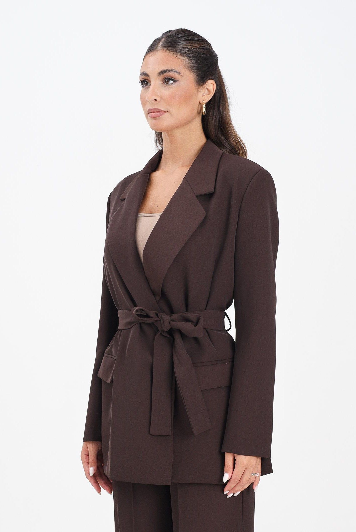 VICOLO Giacca marrone da donna con cintura TF0358 FU96 VICOLO