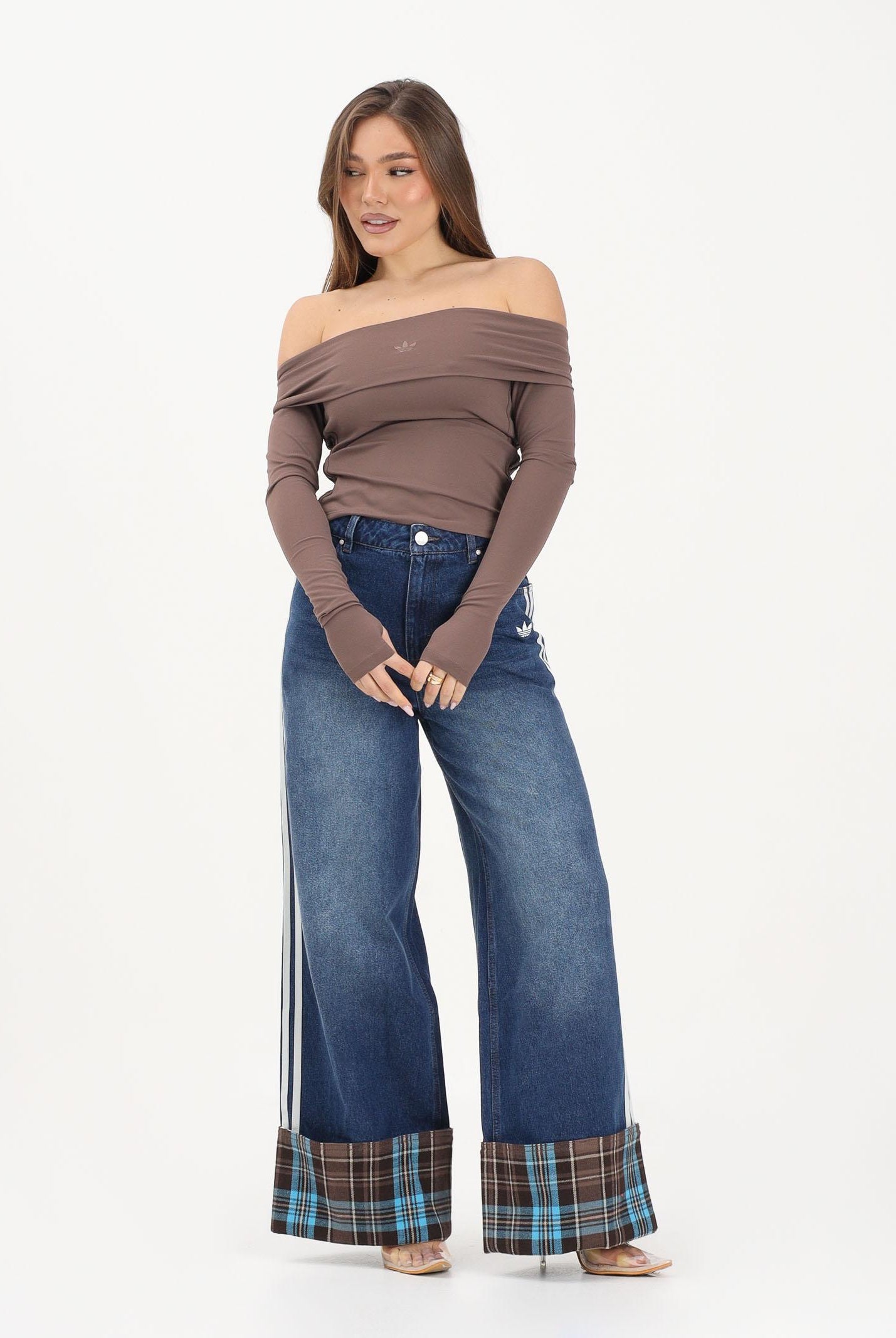 ADIDAS ORIGINALS Jeans in denim medio da donna con piegone a quadri KW4518 . ADIDAS ORIGINALS