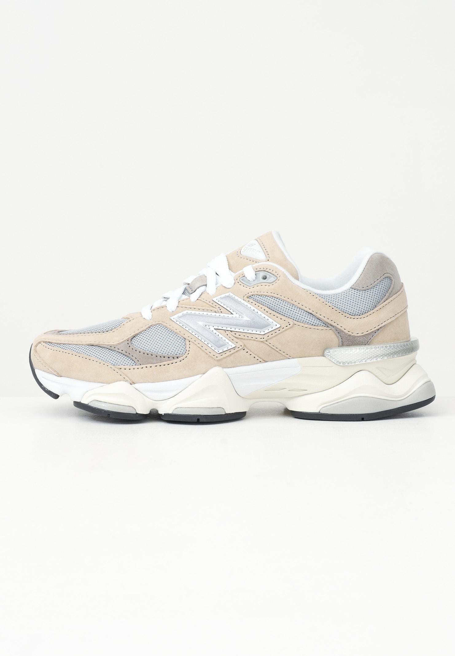 NEW BALANCE Sneakers 9060 beige da uomo U9060LBD . NEW BALANCE