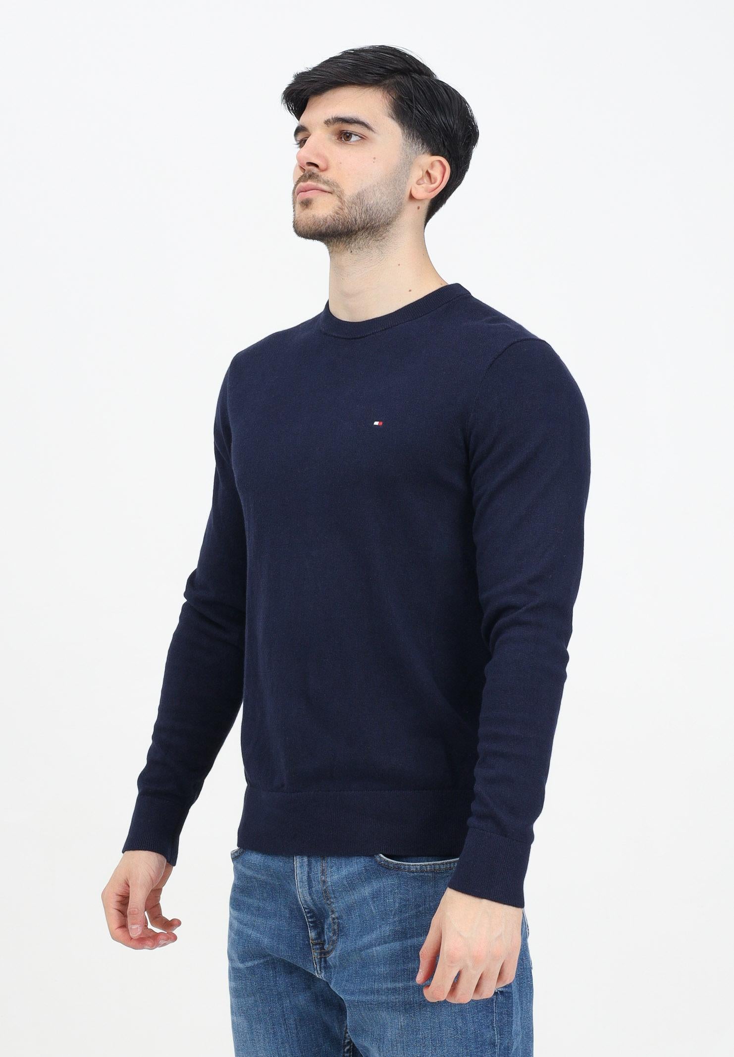 TOMMY HILFIGER Maglioncino girocollo blu da uomo con logo MW0MW28046DW5 TOMMY HILFIGER