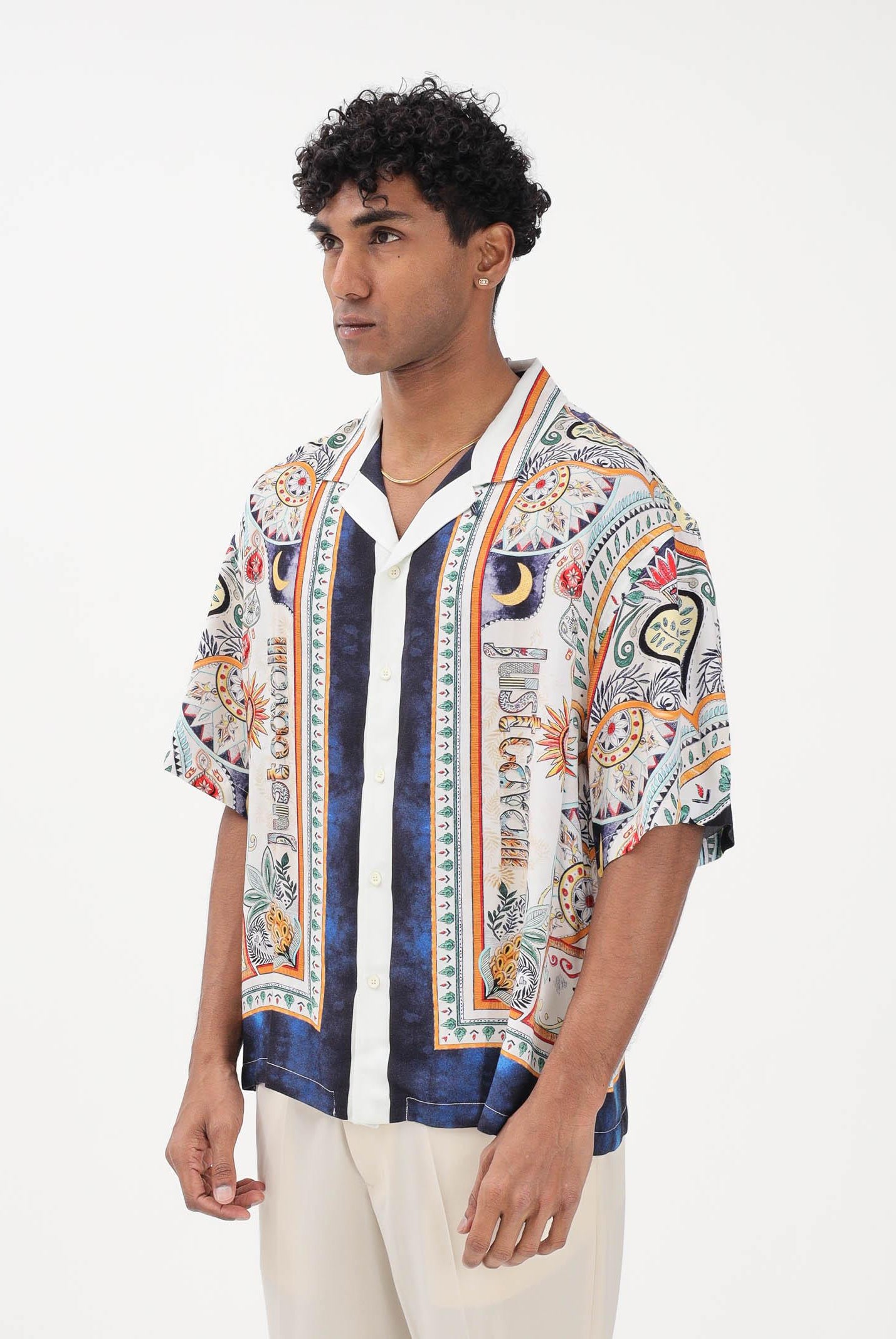 JUST CAVALLI Camicia a manica corta bianca da uomo con stampa grafica multicolor 80OALF04CNF05 004 JUST CAVALLI