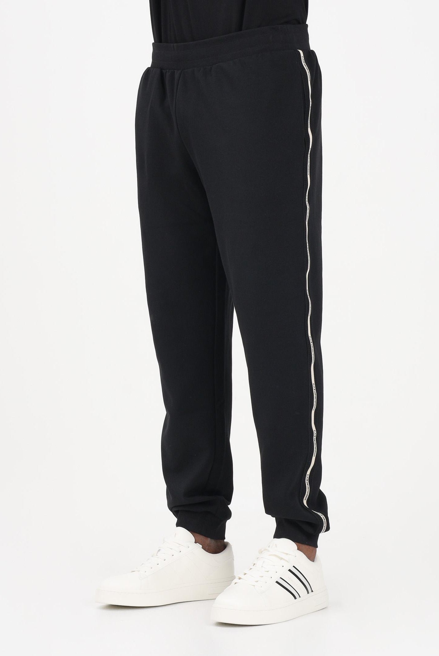 EA7 Pantalone sportivo nero da uomo con banda laterale a contrasto 7M001482AF12660 UC001 EA7