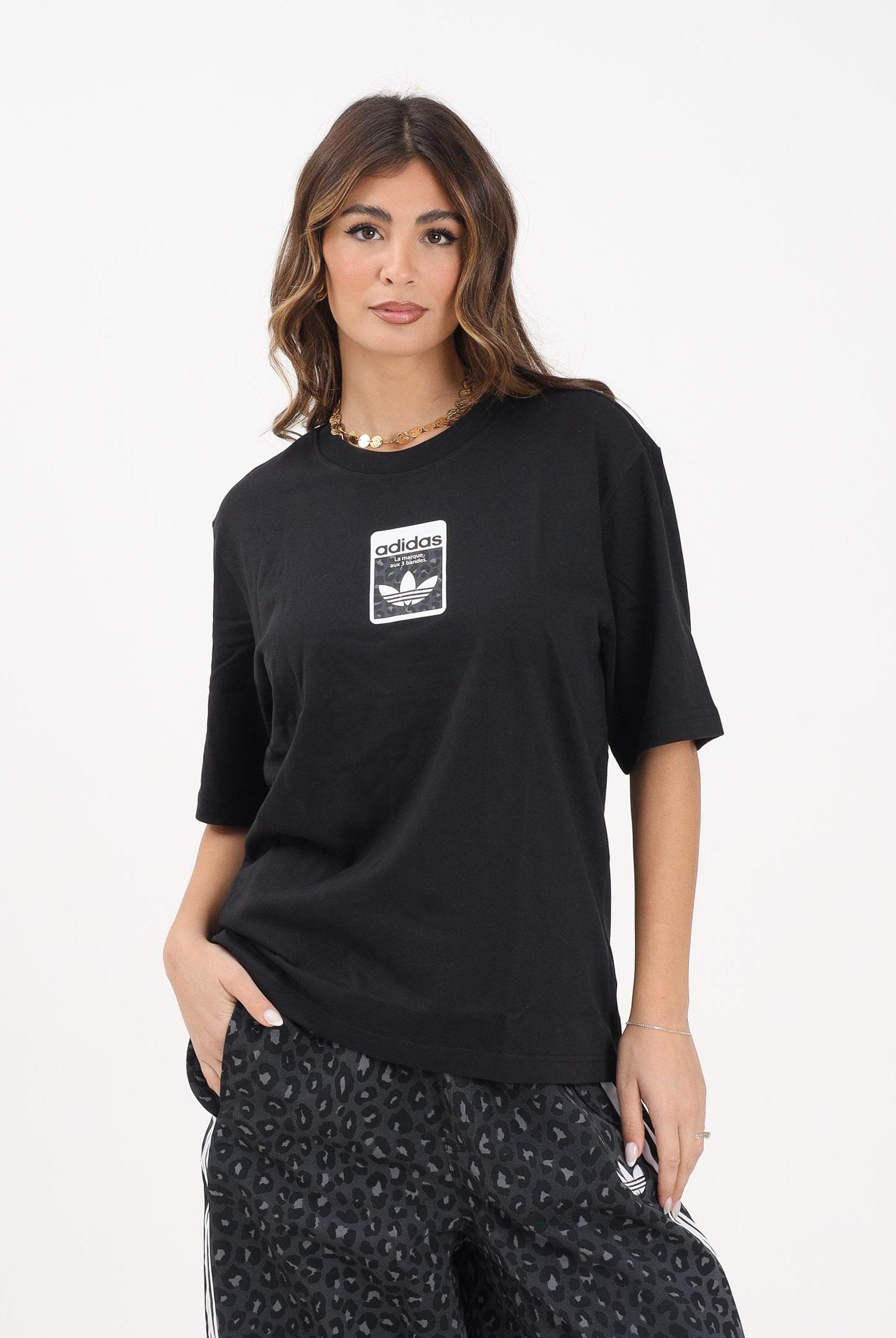 ADIDAS ORIGINALS T-shirt a manica corta Leo Oversize nera da donna JV7569 ADIDAS ORIGINALS