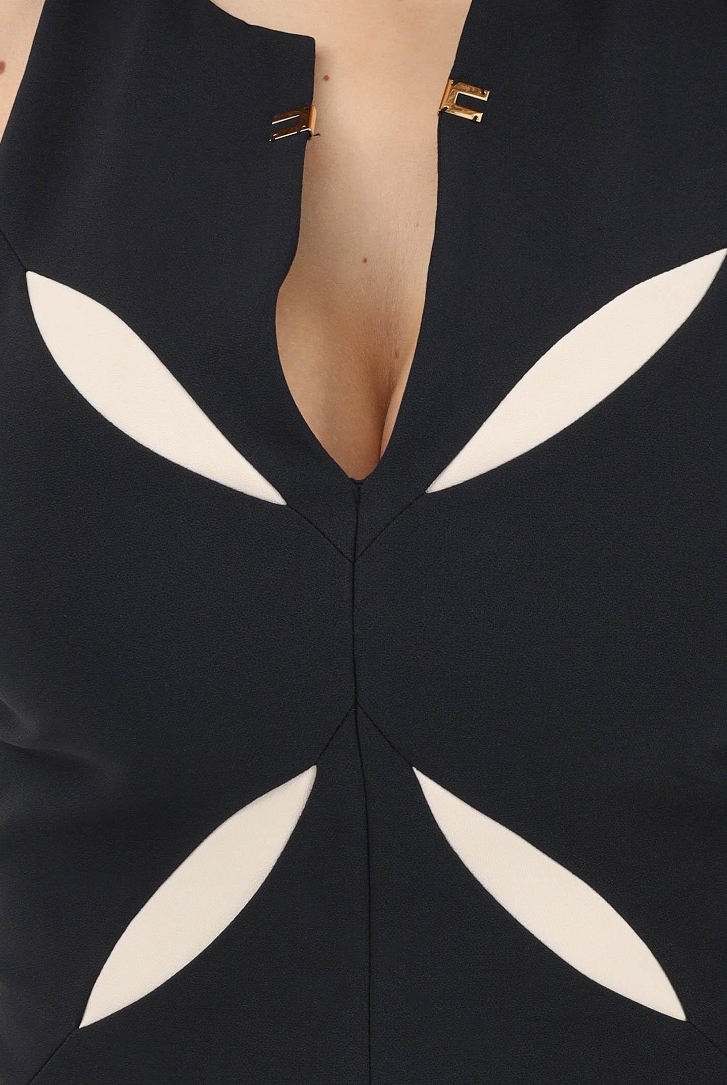 ELISABETTA FRANCHI Top nero da donna con cut-out bicolore<BR/> TO04761E2 685 ELISABETTA FRANCHI