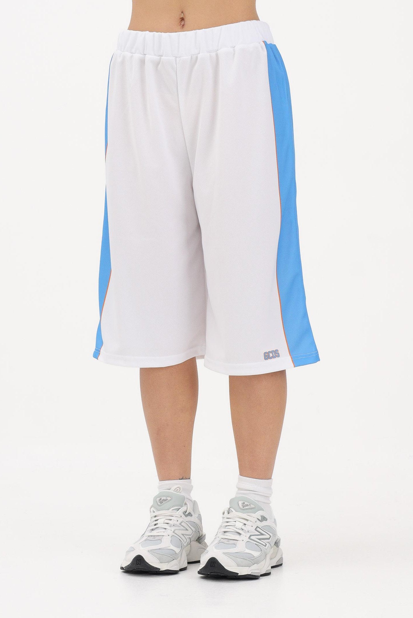 GCDS Shorts bianco per donna, ragazzi e bambini con logo C1BJQL710J338 100E GCDS