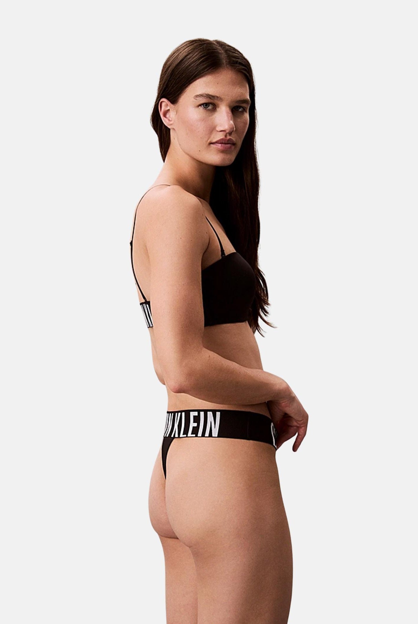 CALVIN KLEIN Perizoma nero da donna con logo LV00QF8597 UB1 CALVIN KLEIN