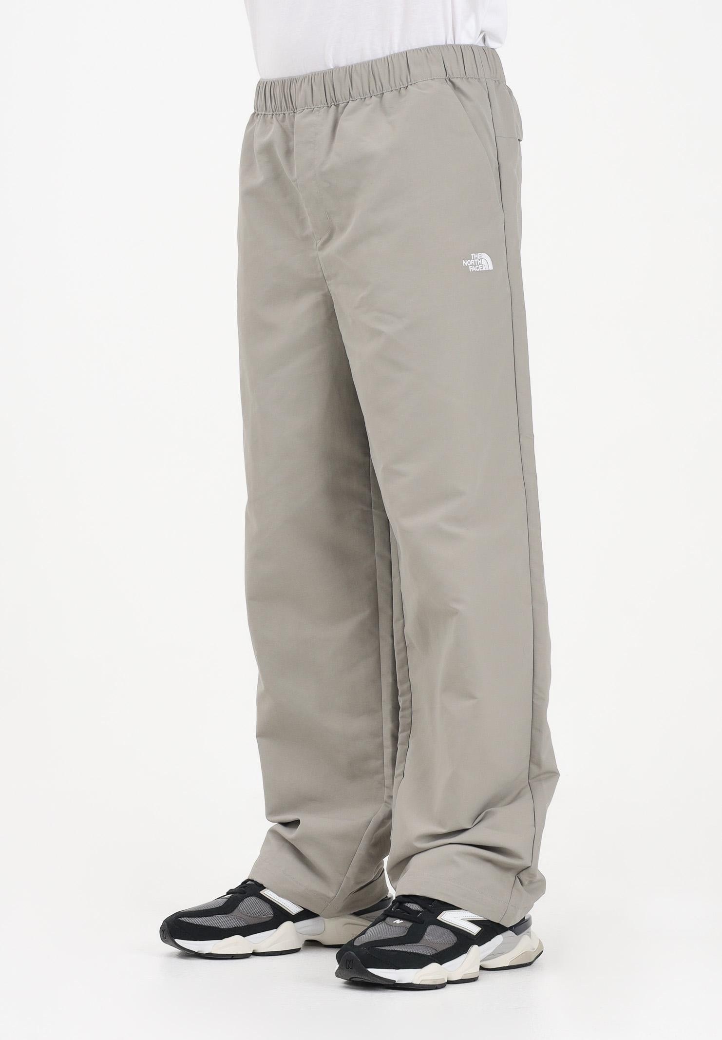 THE NORTH FACE Pantalone TNF Easy Wind beige da uomo NF0A8FBM2MB1 . THE NORTH FACE