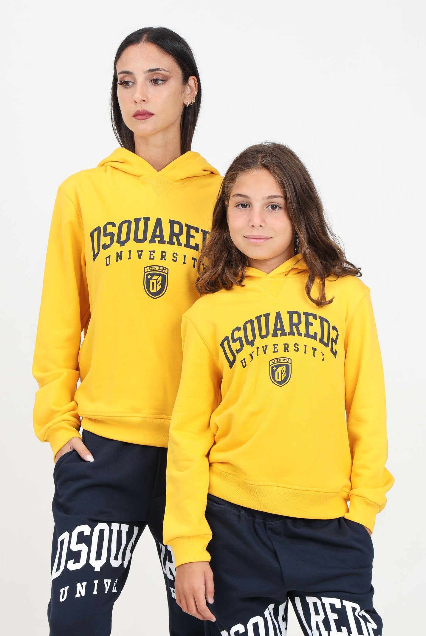 Felpa con cappuccio gialla per donna e bambina rifinita da logo stile college DQ2466D0094 DQ201 DSQUARED2