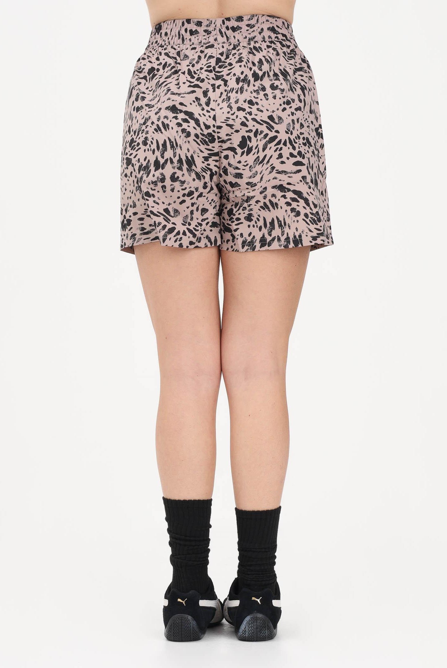 PUMA Shorts sportivo Ess Animal Print High-Rise 4" rosa da donna 691823 88 PUMA