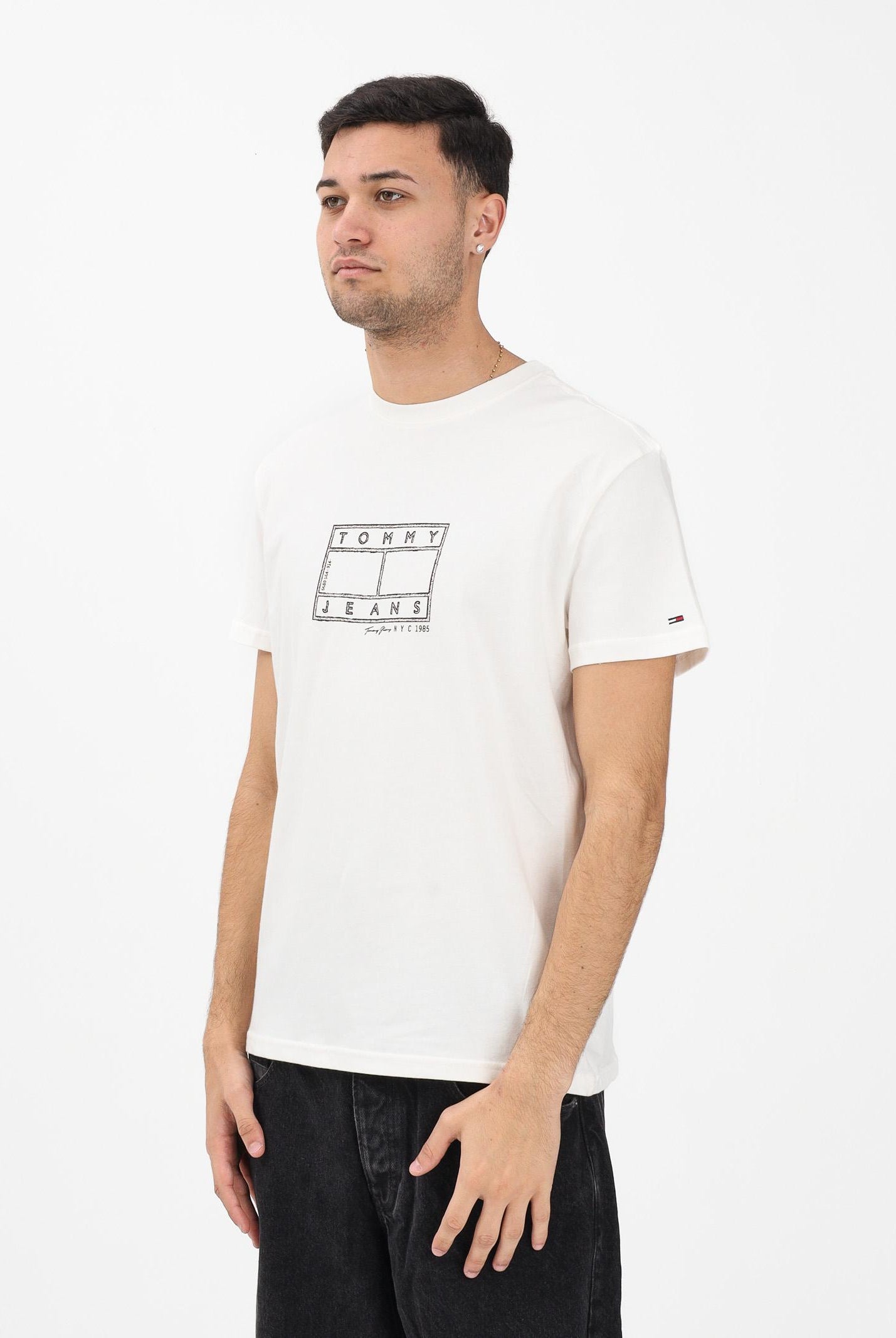 TOMMY JEANS T-shirt a manica corta panna da uomo con logo a timbro DM0DM22317 YBH TOMMY JEANS