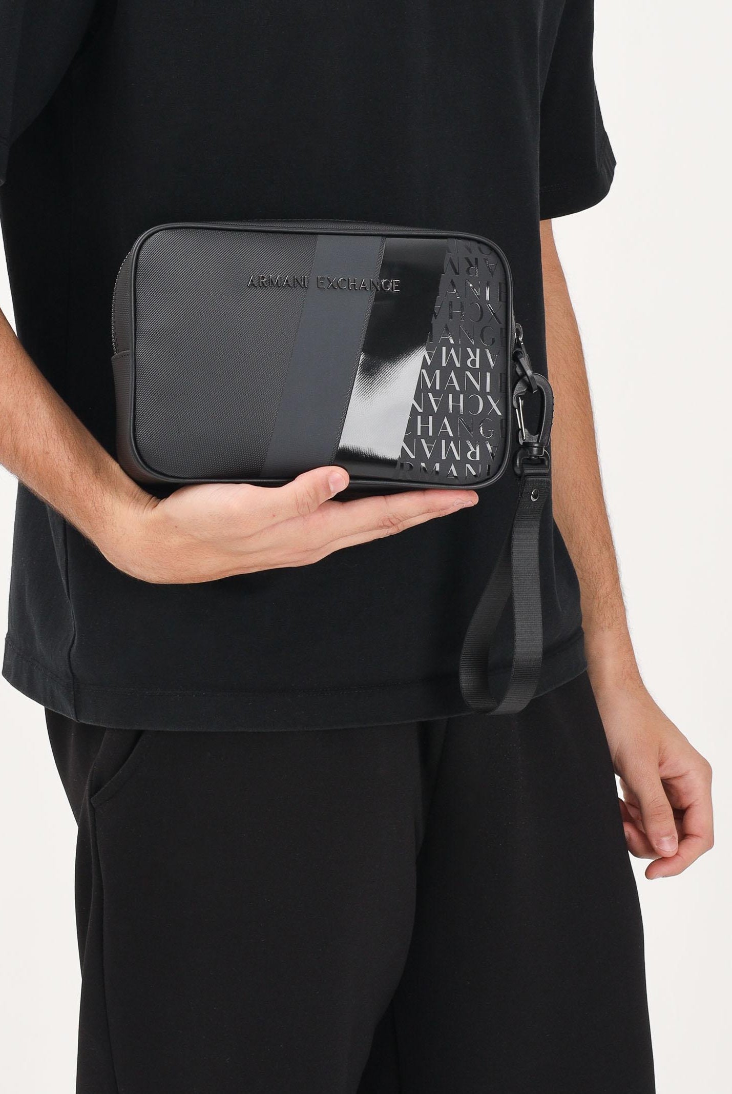 ARMANI EXCHANGE Pochette nera da uomo XM001271AF11935 MC034 ARMANI EXCHANGE