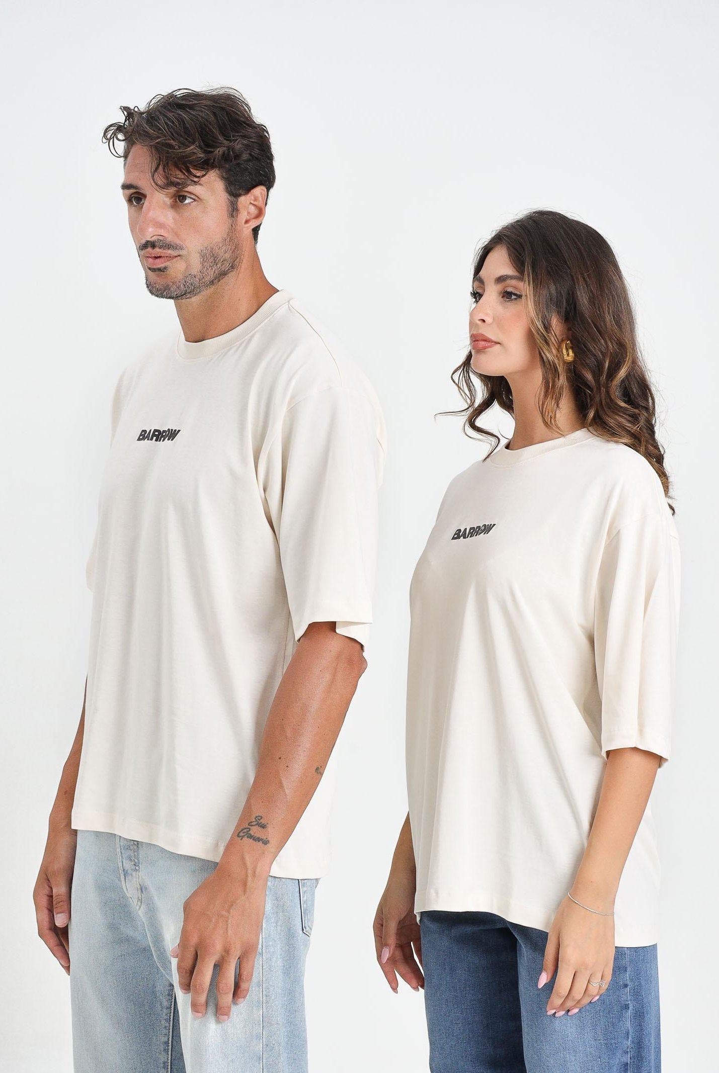 BARROW T-shirt a manica corta color crema per uomo e donna con maxi stampa sul retro F5BWUATH049 013 BARROW