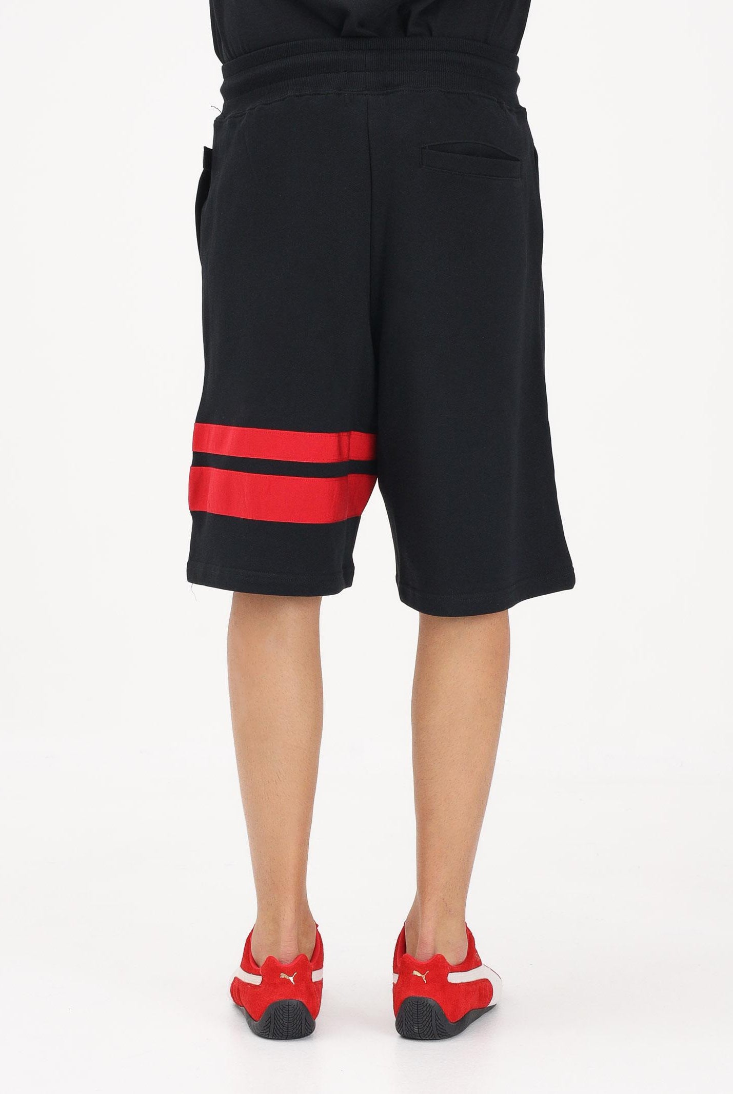 GCDS Shorts sportivo nero per uomo e donna con dettagli a contrasto Z0MLQL229F004 999R GCDS
