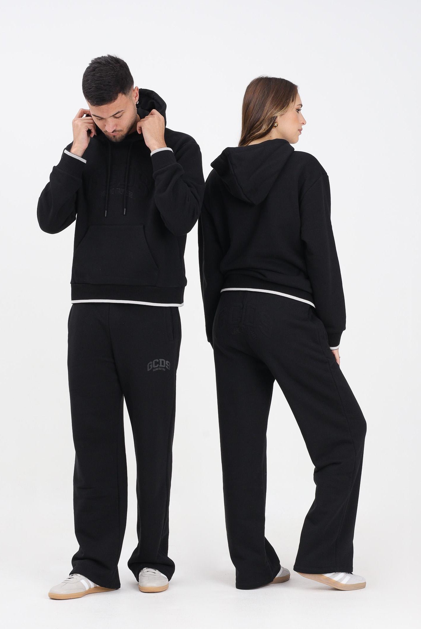 GCDS Pantalone sportivo nero per uomo e donna con stampa logo B2EW3001JD1 99 GCDS