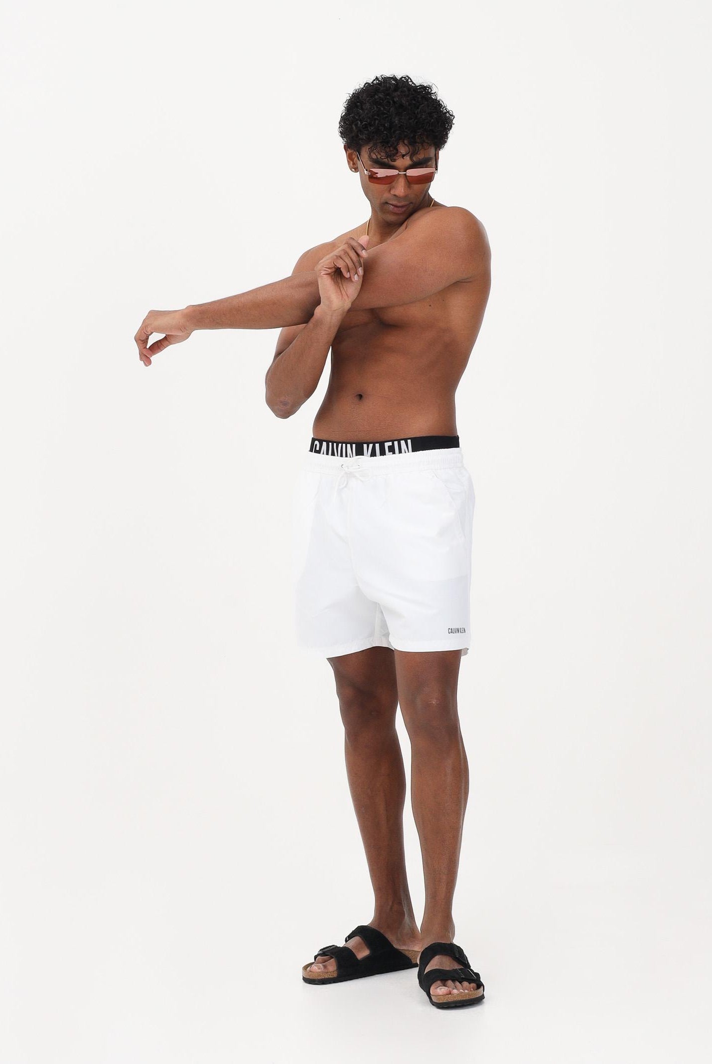 CALVIN KLEIN Shorts mare bianco da uomo con elastico logato LV00N61015 100 CALVIN KLEIN