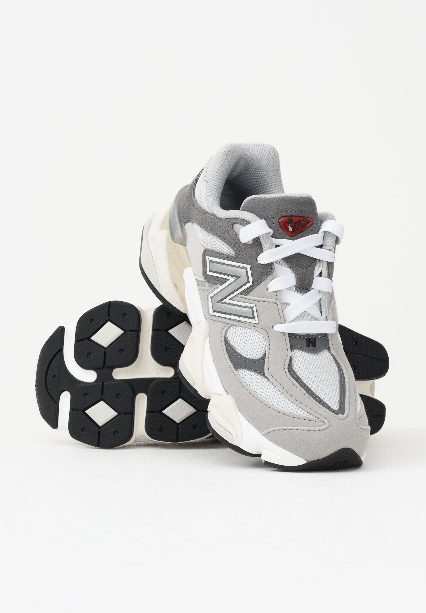 NEW BALANCE Sneakers 9060 Lace grigie per bambino e bambina PC9060GY . NEW BALANCE